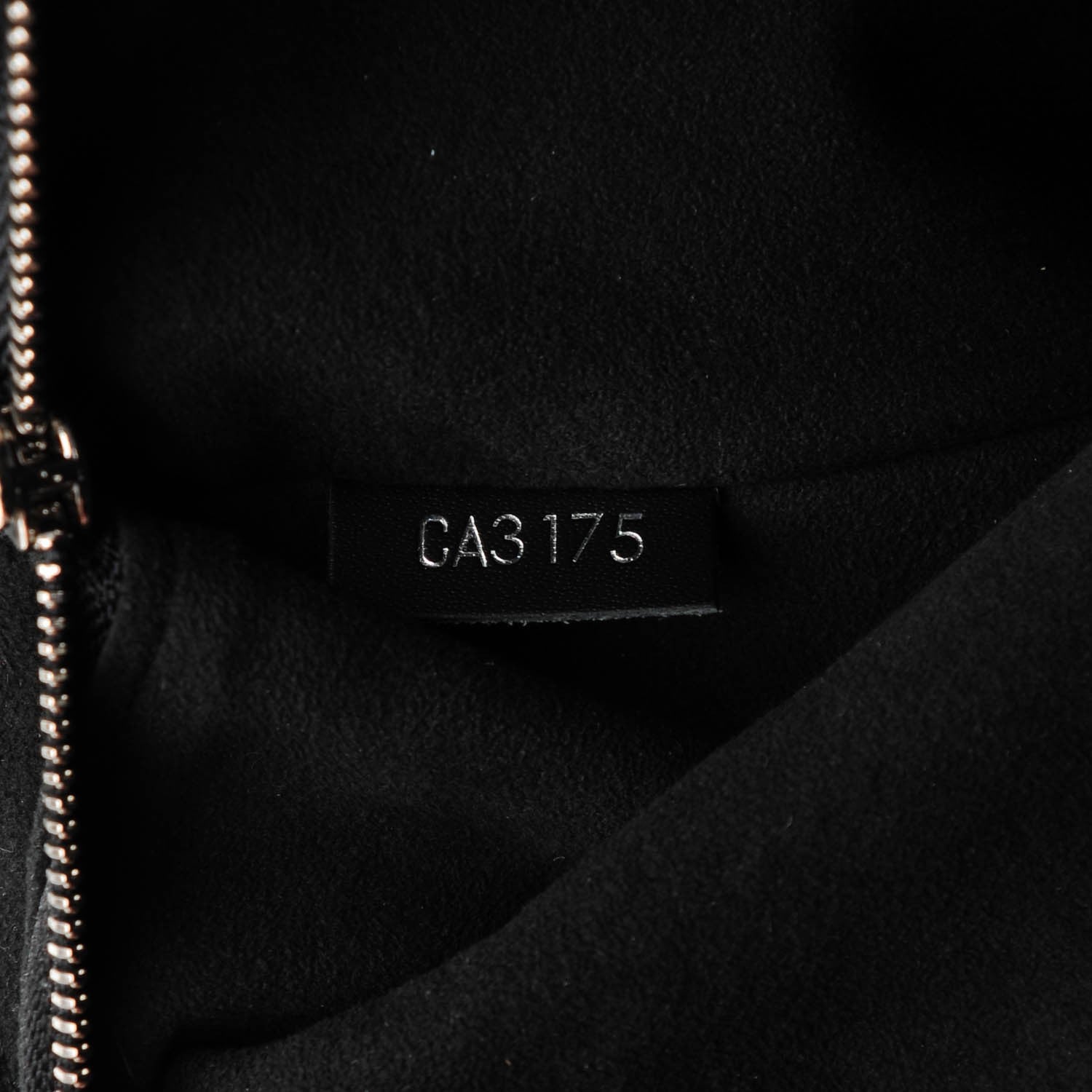 Louis Vuitton Epi Cluny MM Black 7 of 7