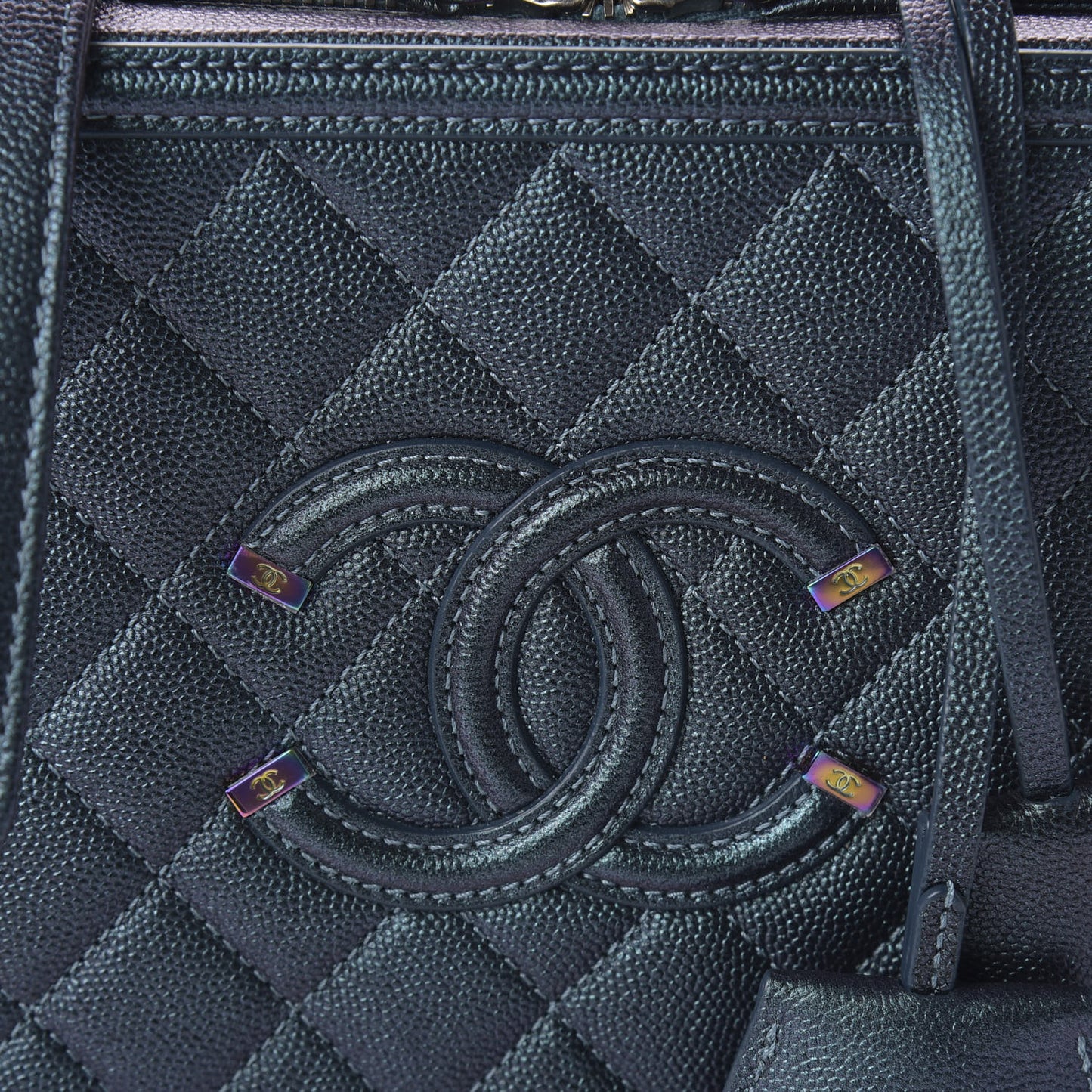 Iridescent Caviar Quilted Medium CC Filigree Vanity Case Dark Turquoise