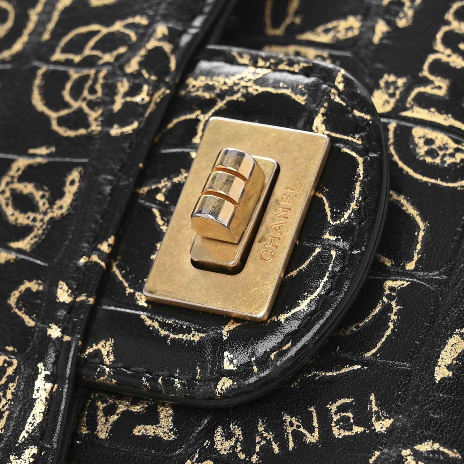 Chanel Calfskin Crocodile Embossed Graffiti 2.55 Cocodile Reissue Compact Wallet Black Gold 5 of 5