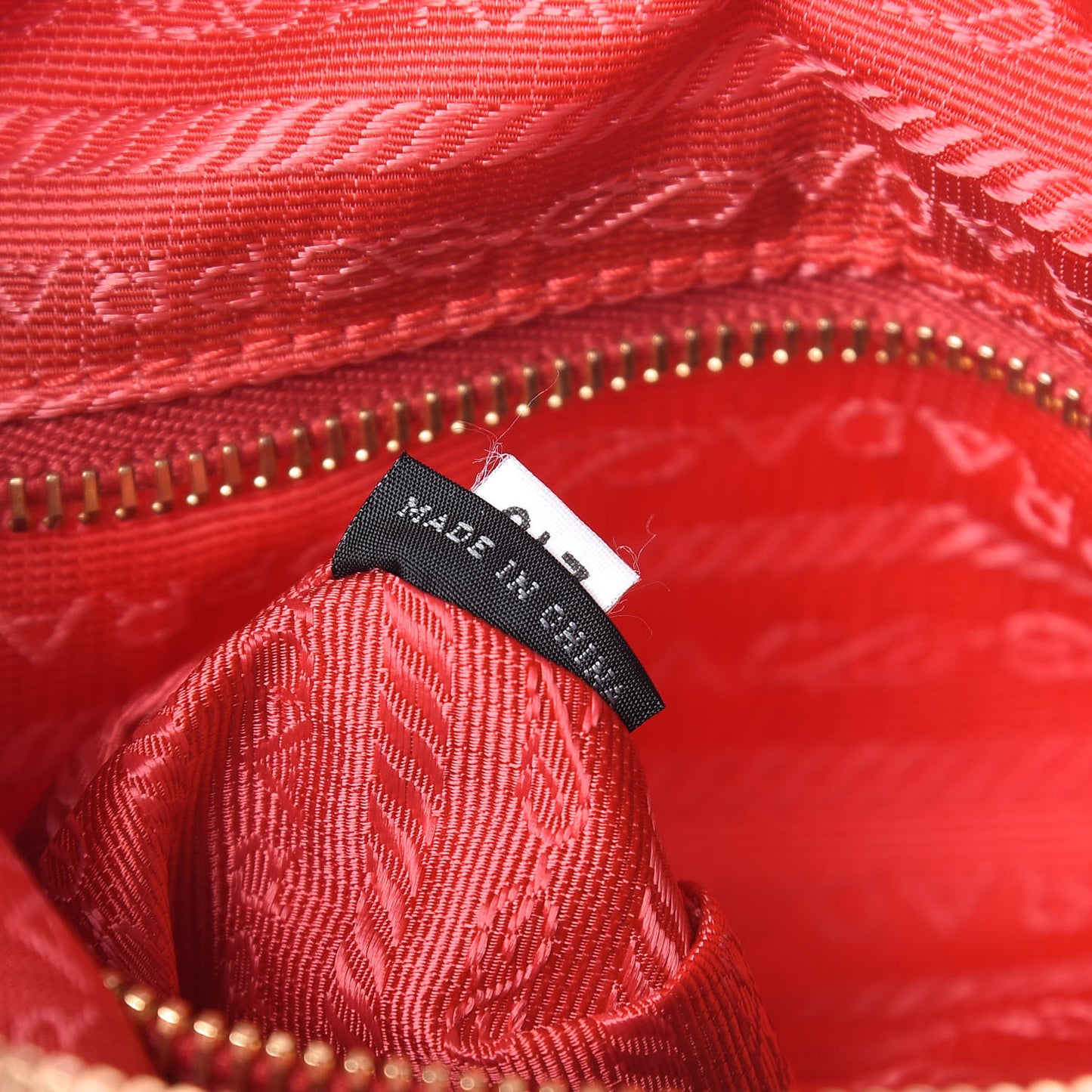 Tessuto Nylon Saffiano Vela Crossbody Bag Red
