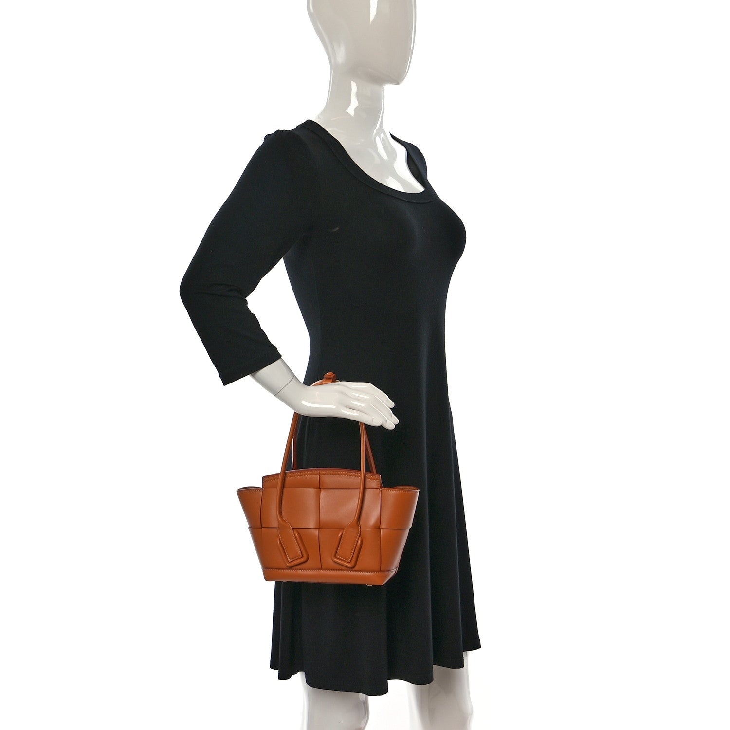 Bottega Veneta French Calfskin Maxi Intrecciato Mini Arco Clay 2 of 10