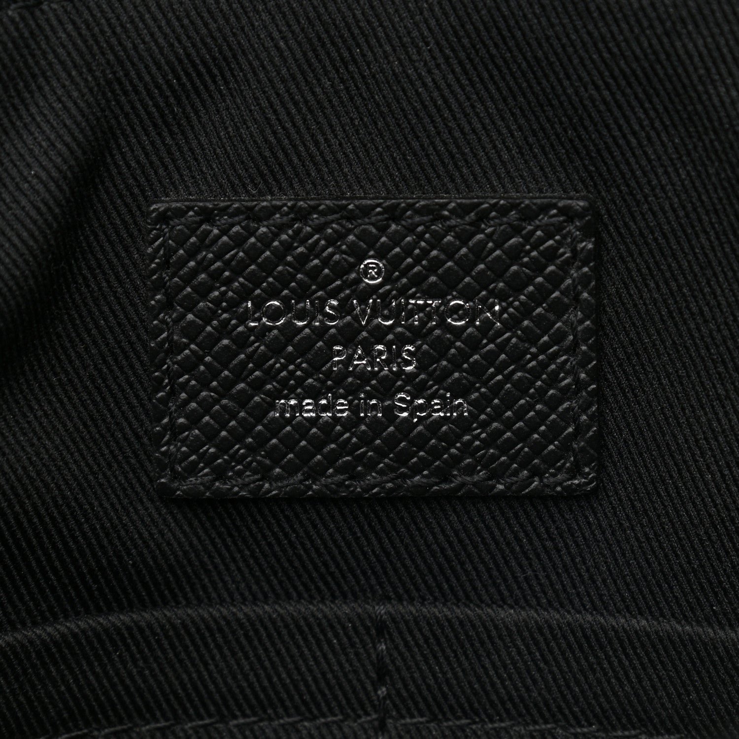 Louis Vuitton Taigarama Messengerama Black 6 of 8