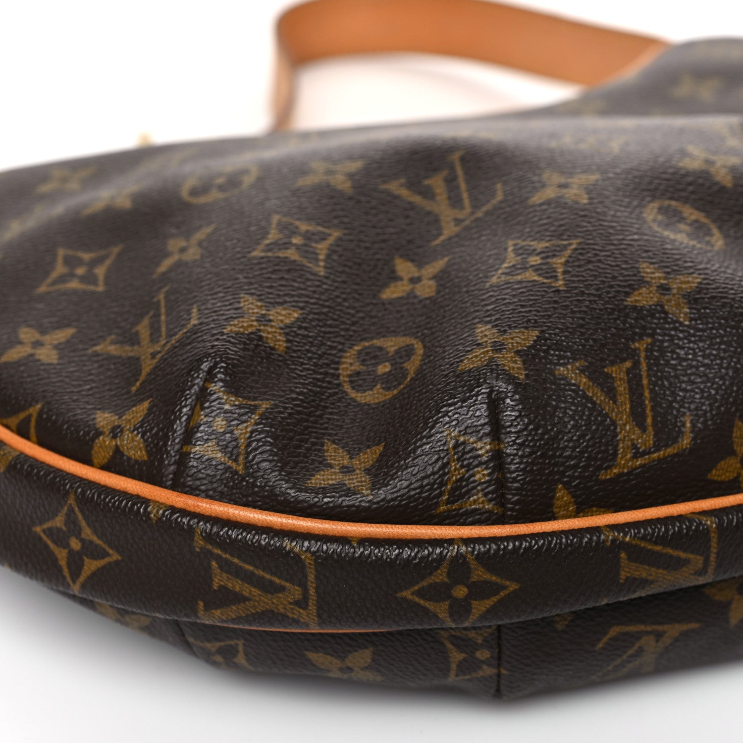 Louis Vuitton Monogram Croissant MM 7 of 8