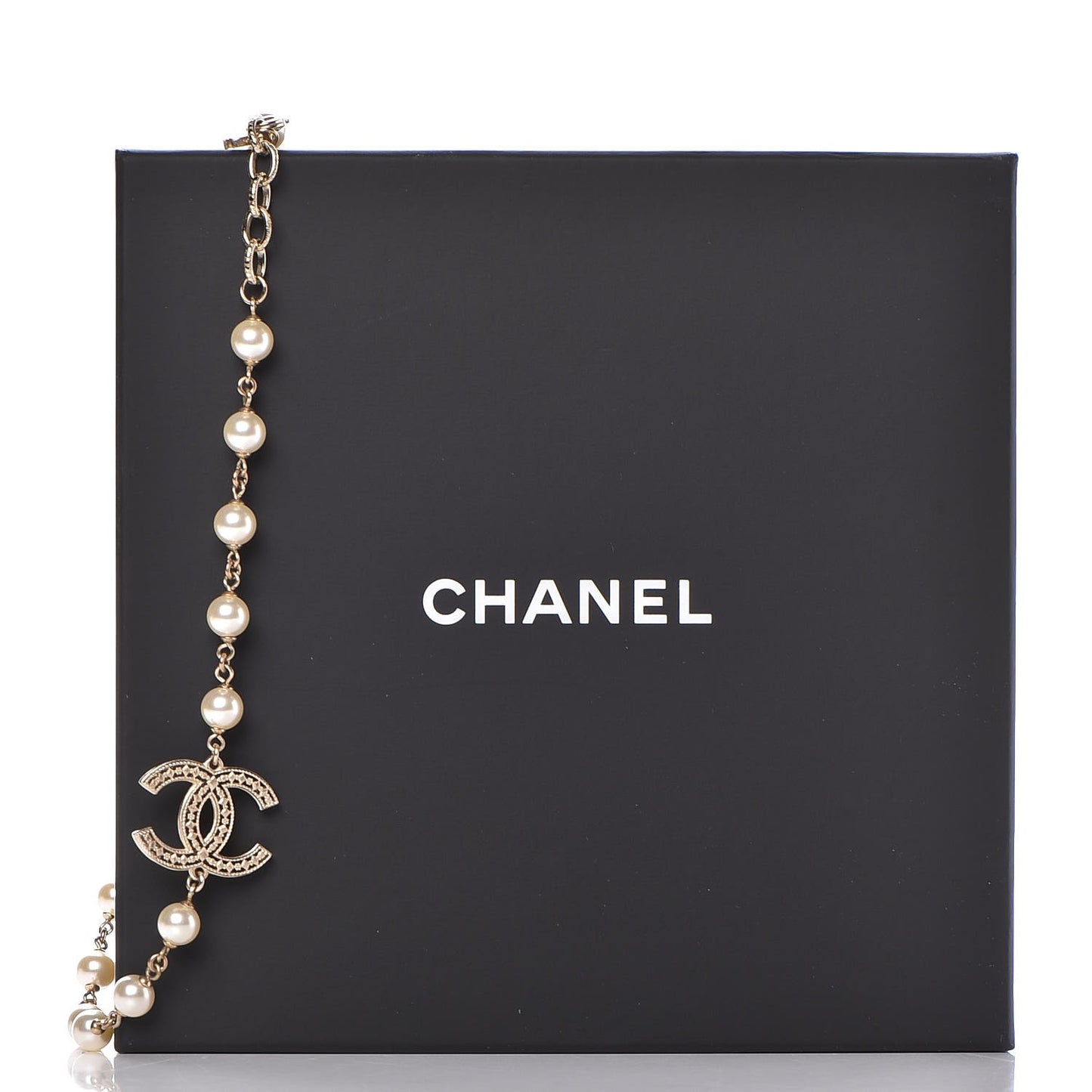 Pearl CC Short Necklace Gold