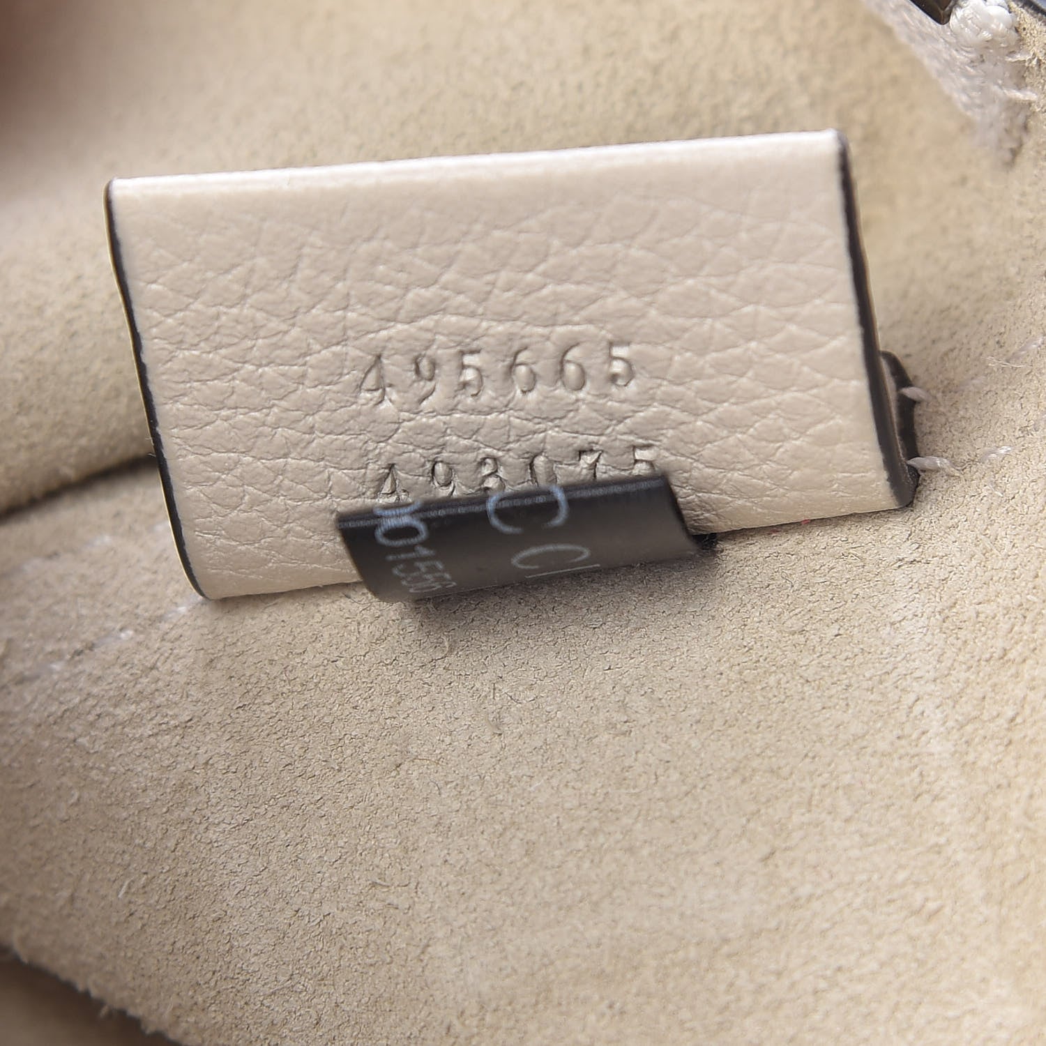 Gucci Pebbled Calfskin Logo Portfolio Clutch White 7 of 9
