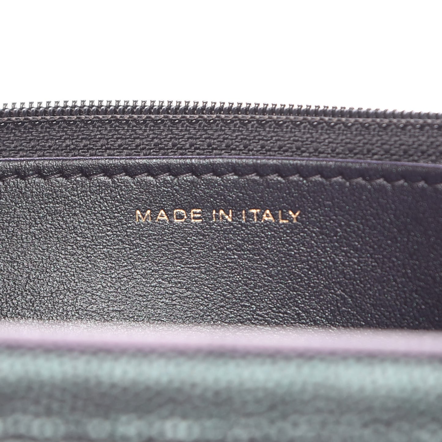 Iridescent Caviar Quilted Wallet On Chain WOC Black