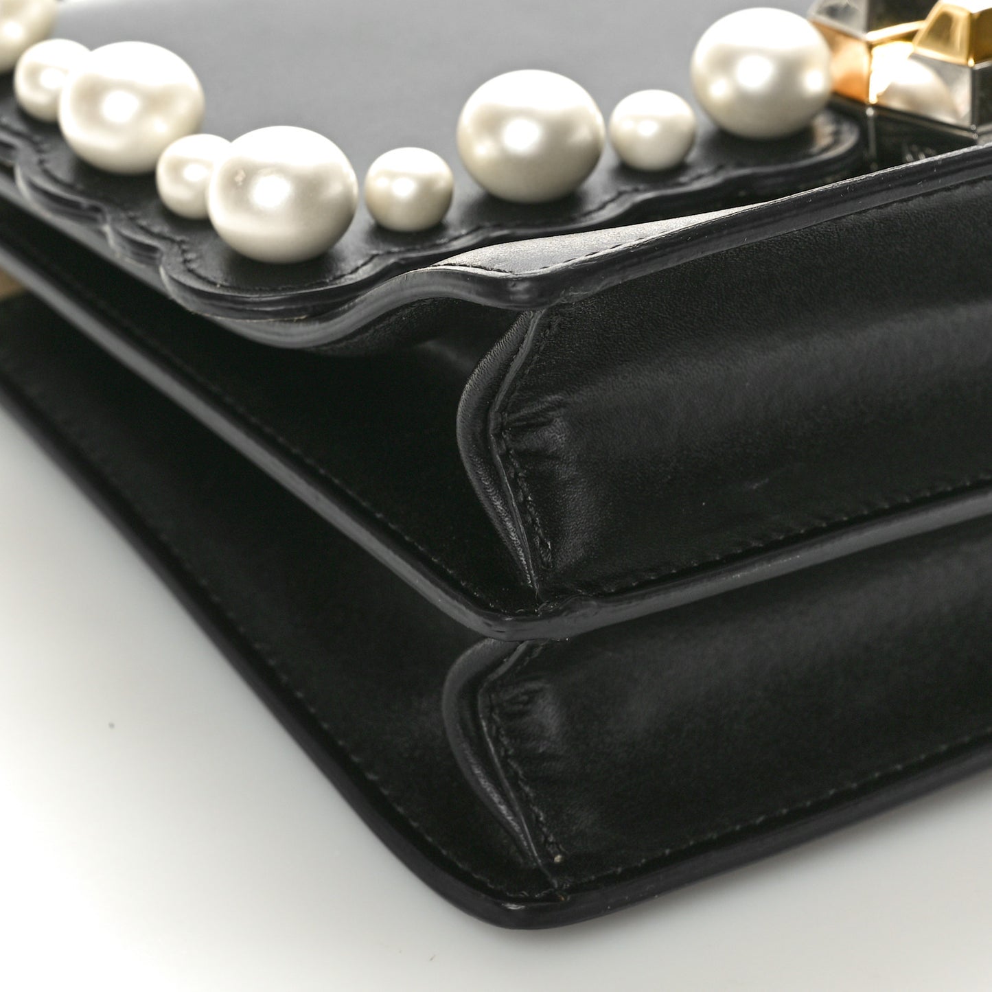 Vitello Liberty Pearl Scalloped Studded Small Kan I Shoulder Bag Black