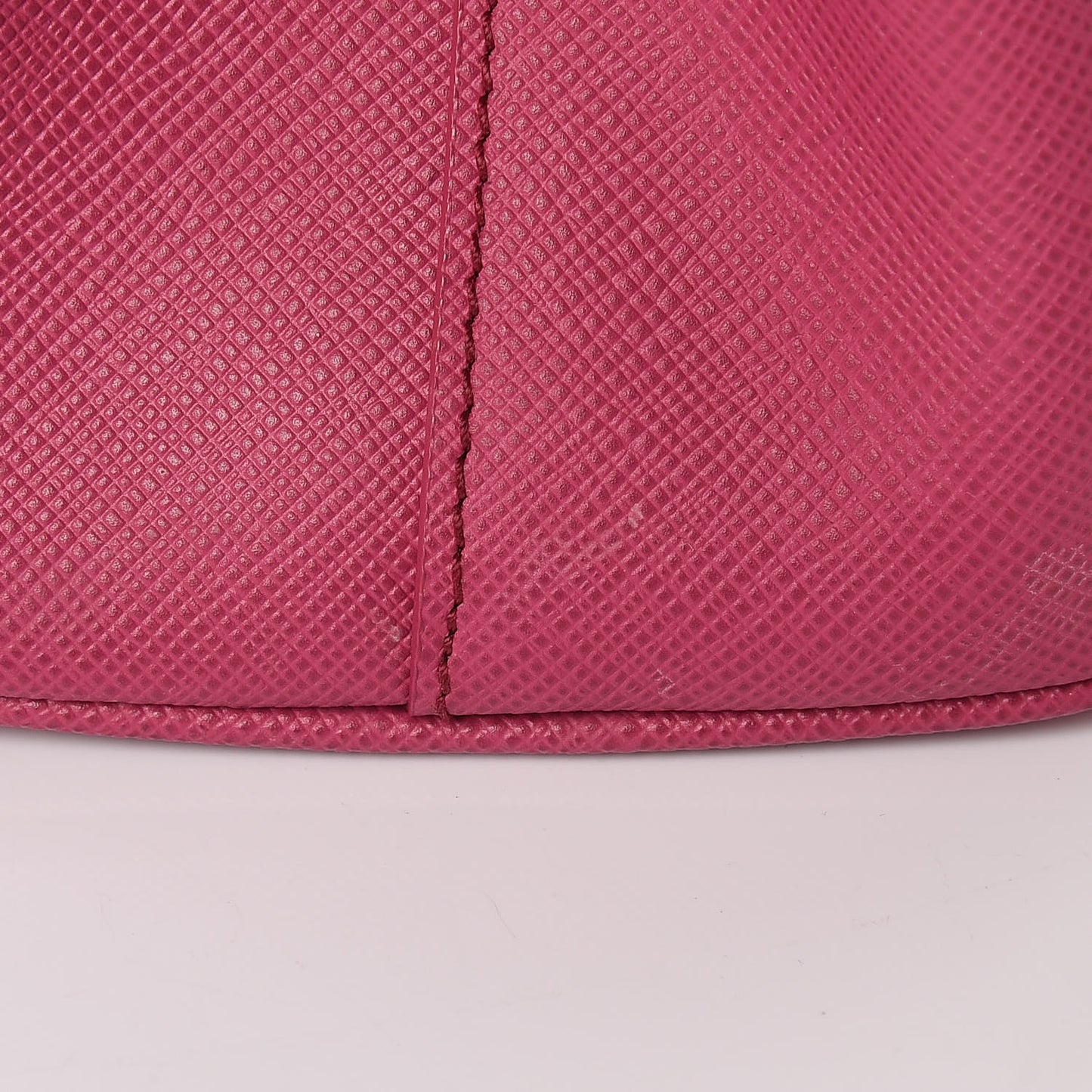 Saffiano Lux Small Galleria Double Zip Tote Fuxia