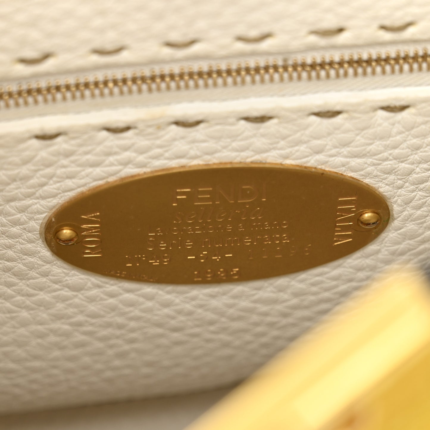 Cuoio Romano Selleria Medium Peekaboo Iconic Satchel Limone Cipria White