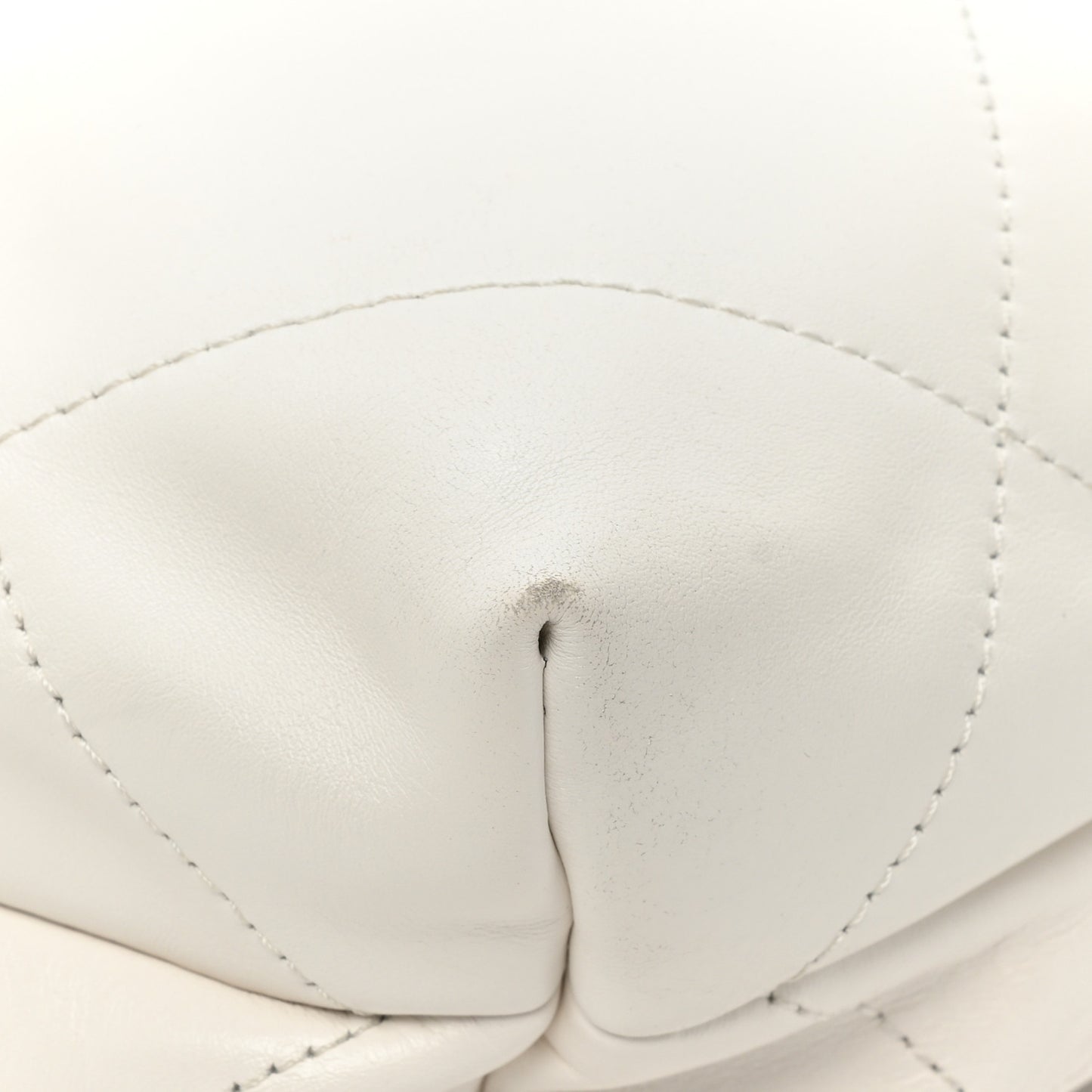 Shiny Calfskin Quilted Small Rainbow Chanel 22 White