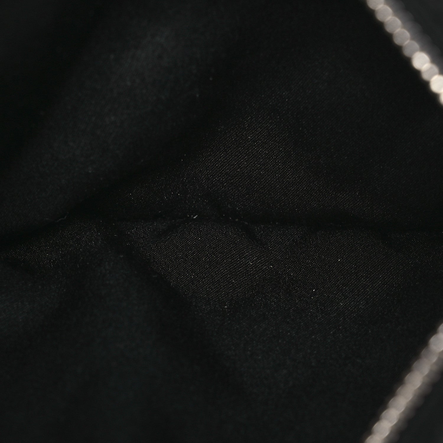 Chanel Silk Eyelid Sleeping Mask Black 7 of 8