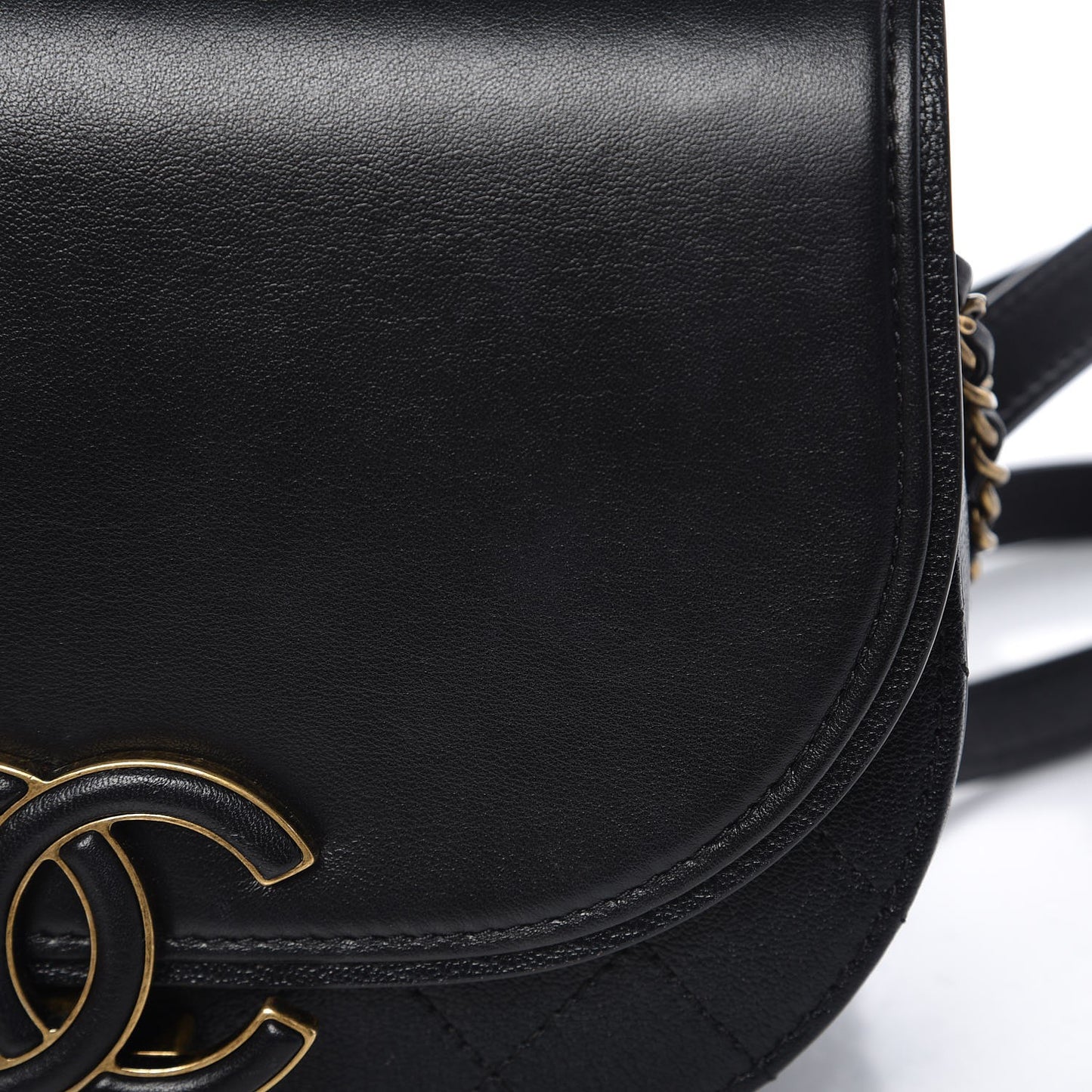 Shiny Calfskin Goatskin Quilted Small Coco Curve Messenger Flap Black