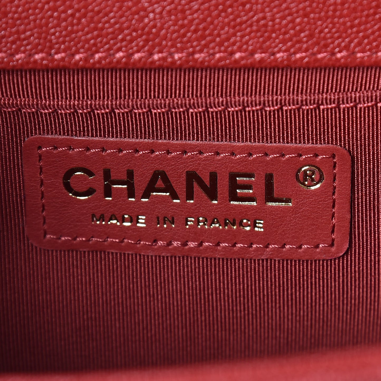 Caviar Quilted Medium Boy Flap Red