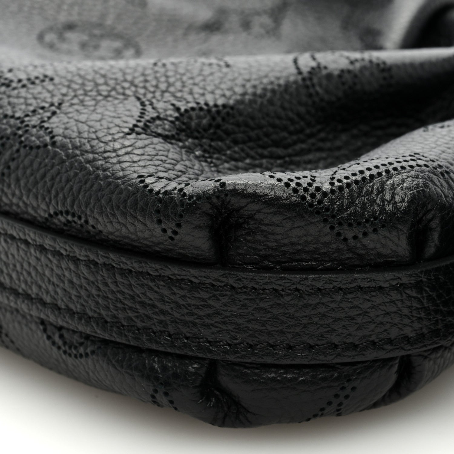Louis Vuitton LOUIS VUITTON Mahina Scala Mini Pouch Black 8 of 8