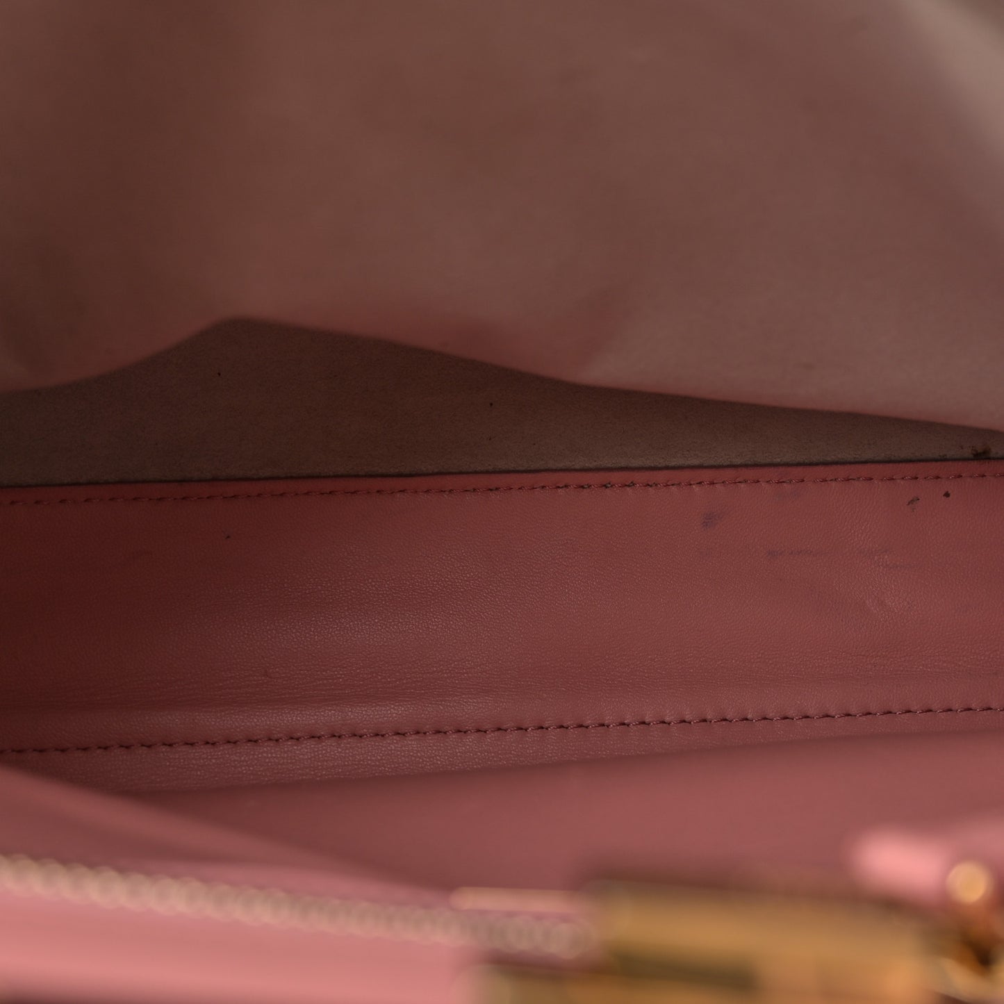 Vitello Seta Shiny Nappa Medium Peekaboo Iconic Satchel Grigio Polvere Bois de Rose