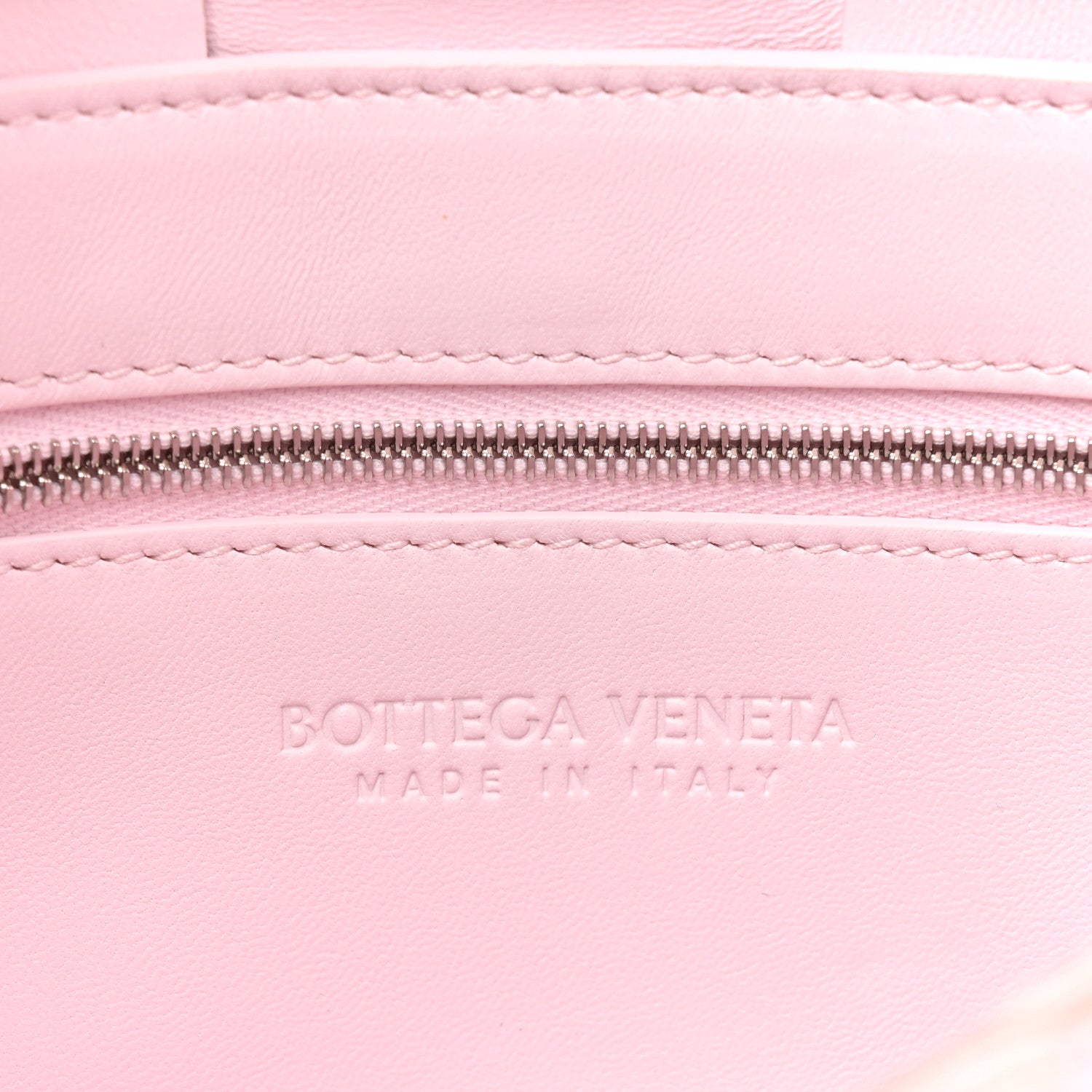Bottega Veneta Lambskin Maxi Intrecciato Cassette Crossbody Bag Bliss Washed 6 of 10