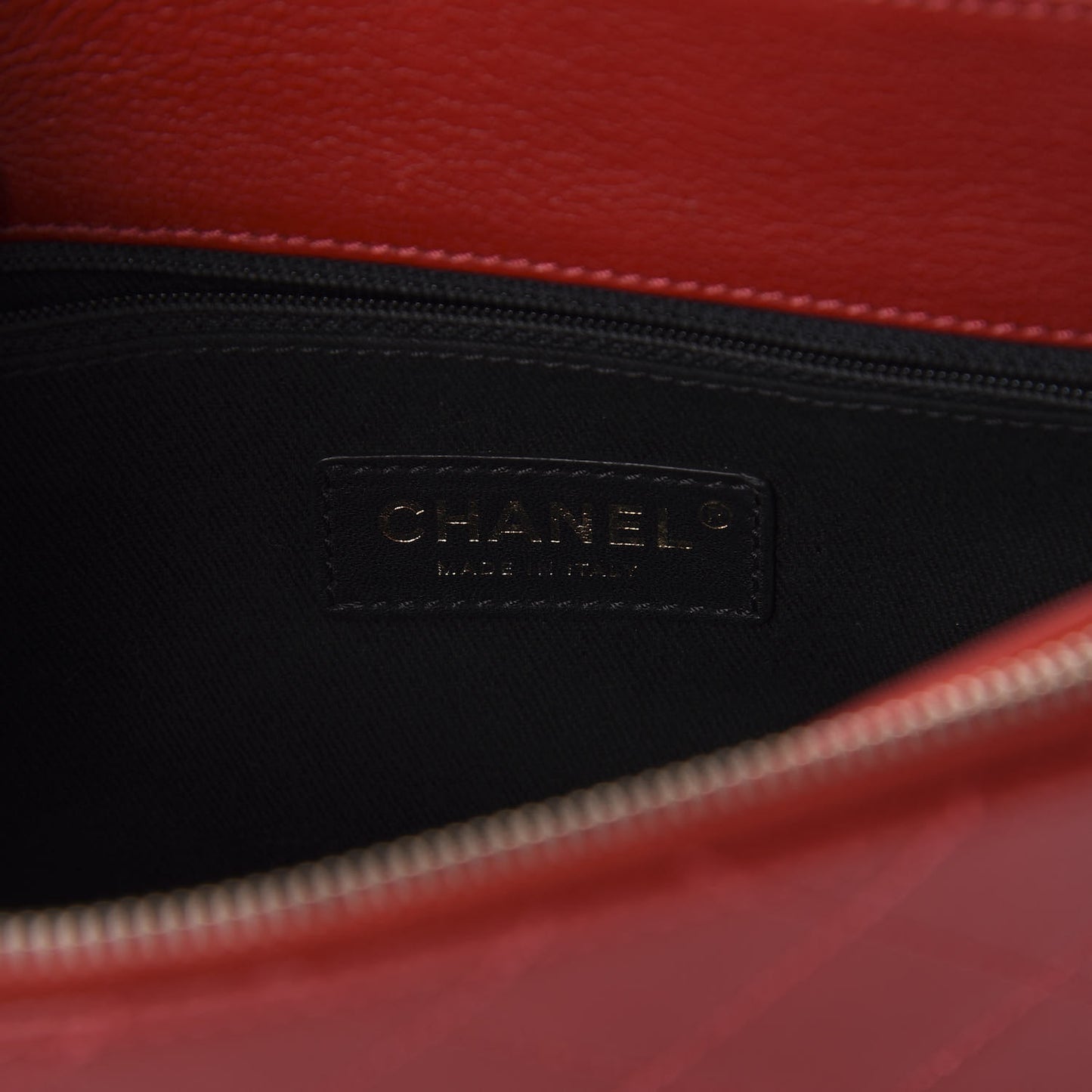 Shiny Calfskin Goatskin Quilted Medium Coco Curve Messenger Flap Red