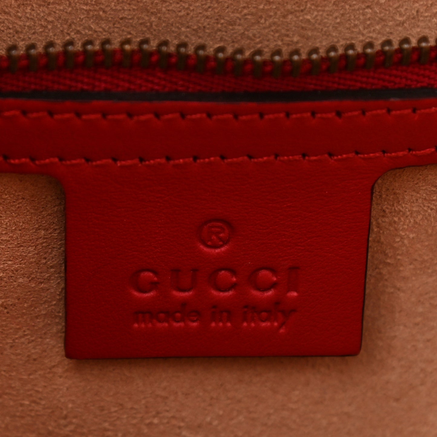 Calfskin Matelasse Medium GG Marmont Tote Hibiscus Red