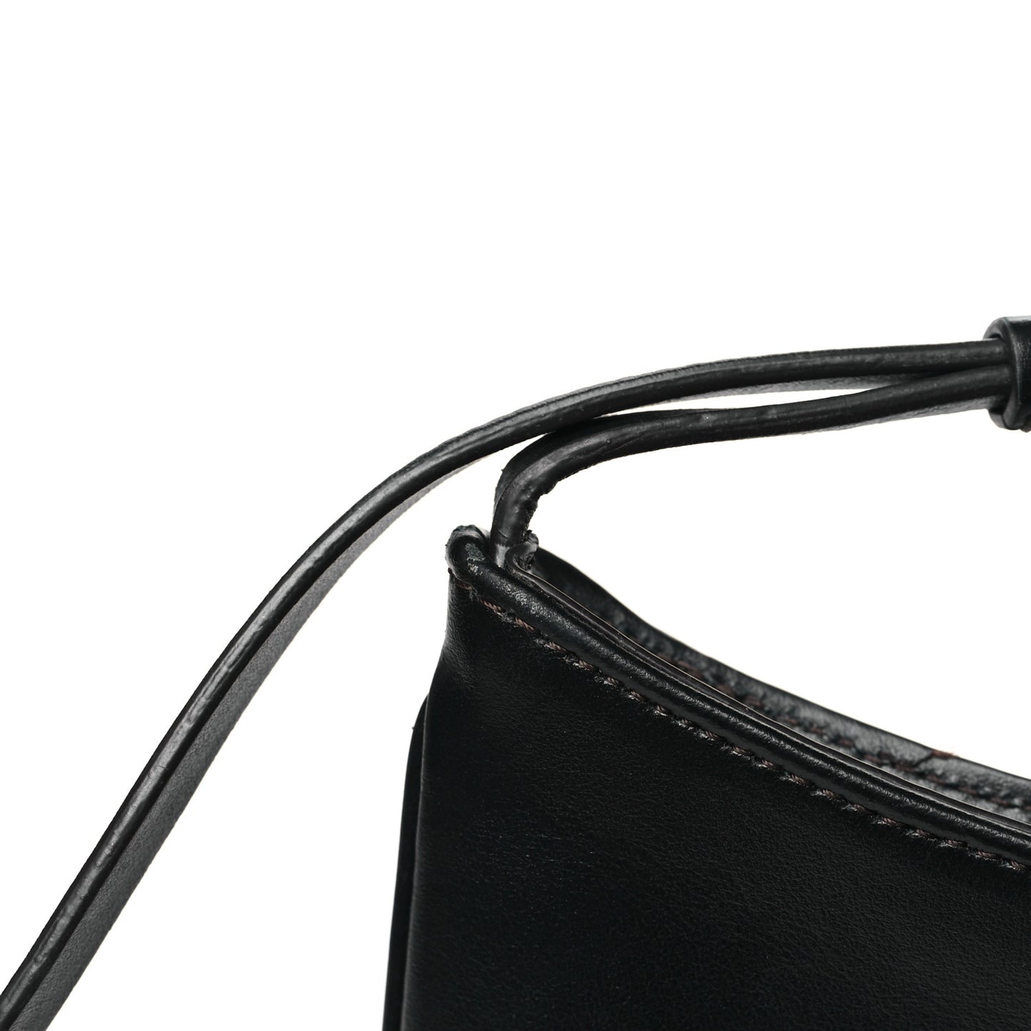 Smooth Calfskin Le Bisou Medium Black