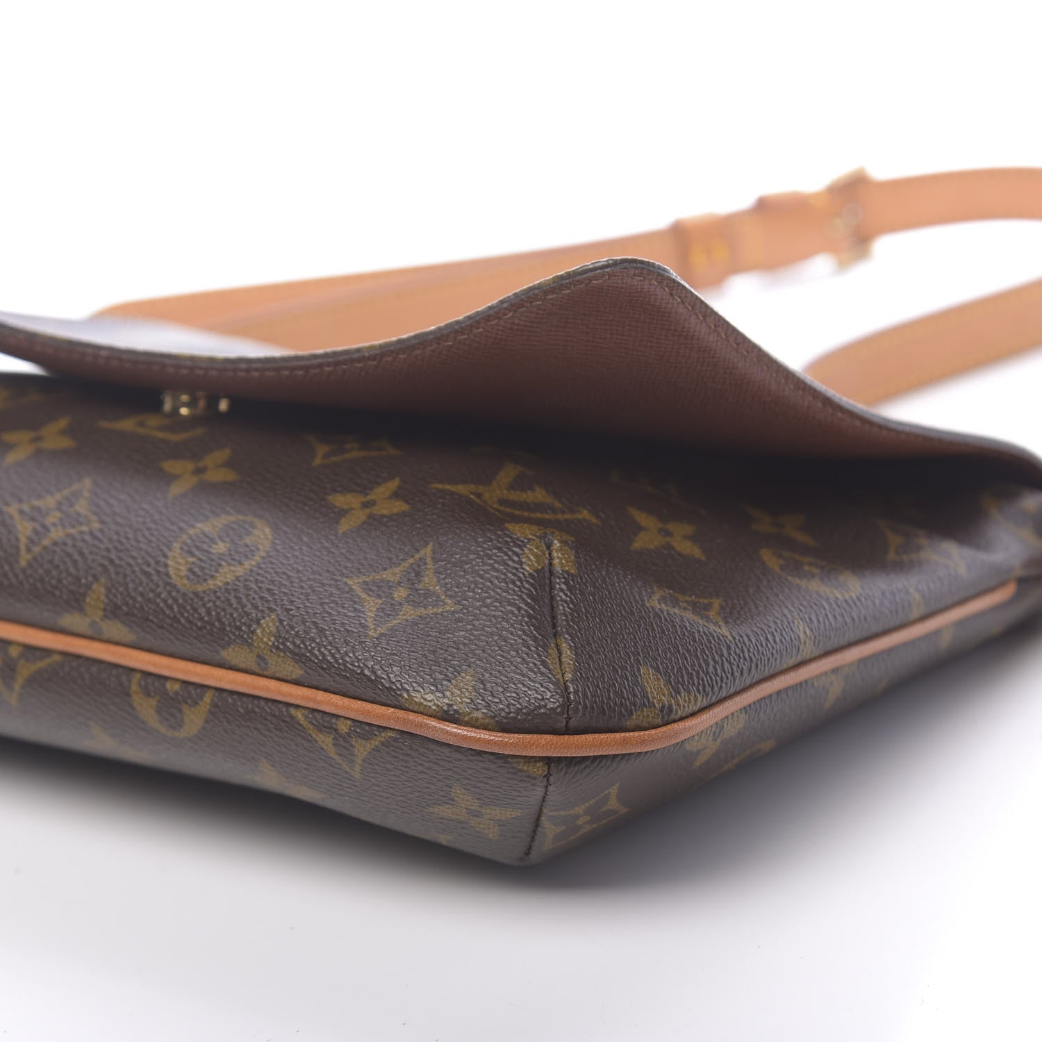 Louis Vuitton Monogram Musette Tango 8 of 9