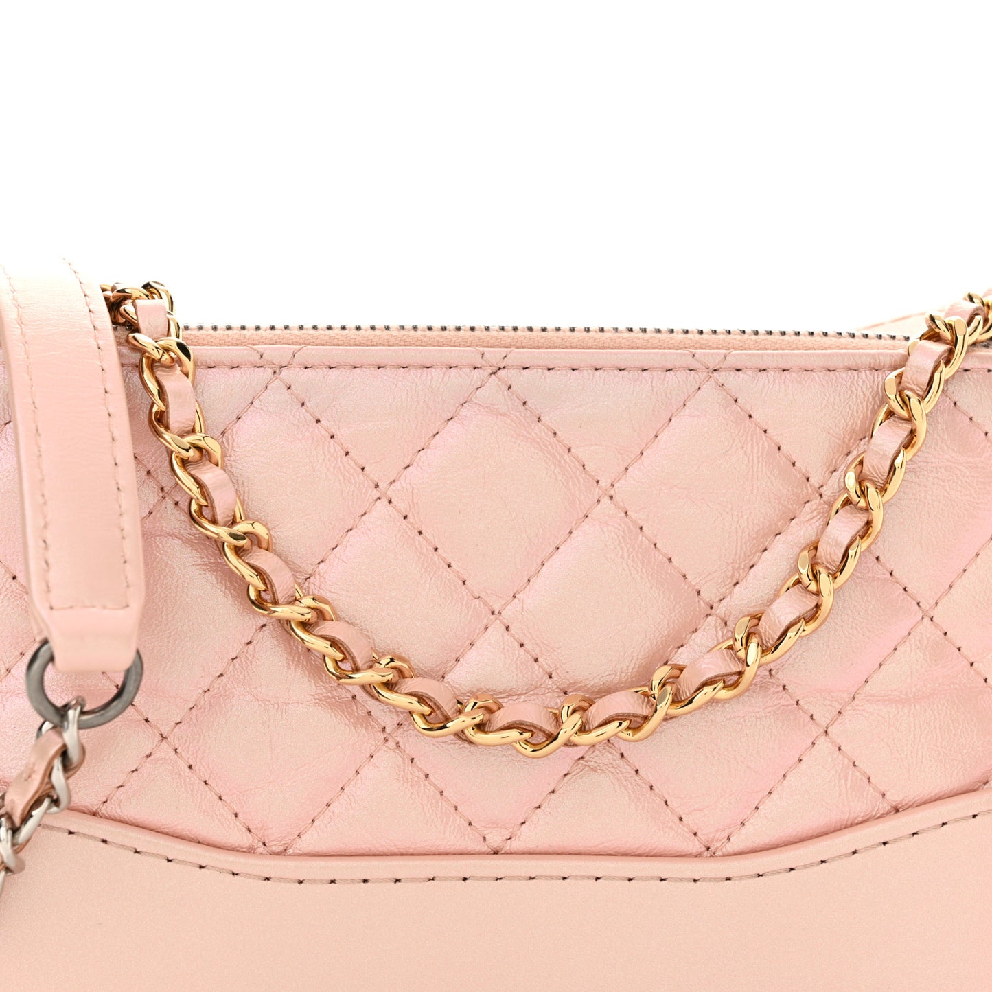 Iridescent Lambskin Calfskin Quilted Small Gabrielle Clutch With Chain Light Pink