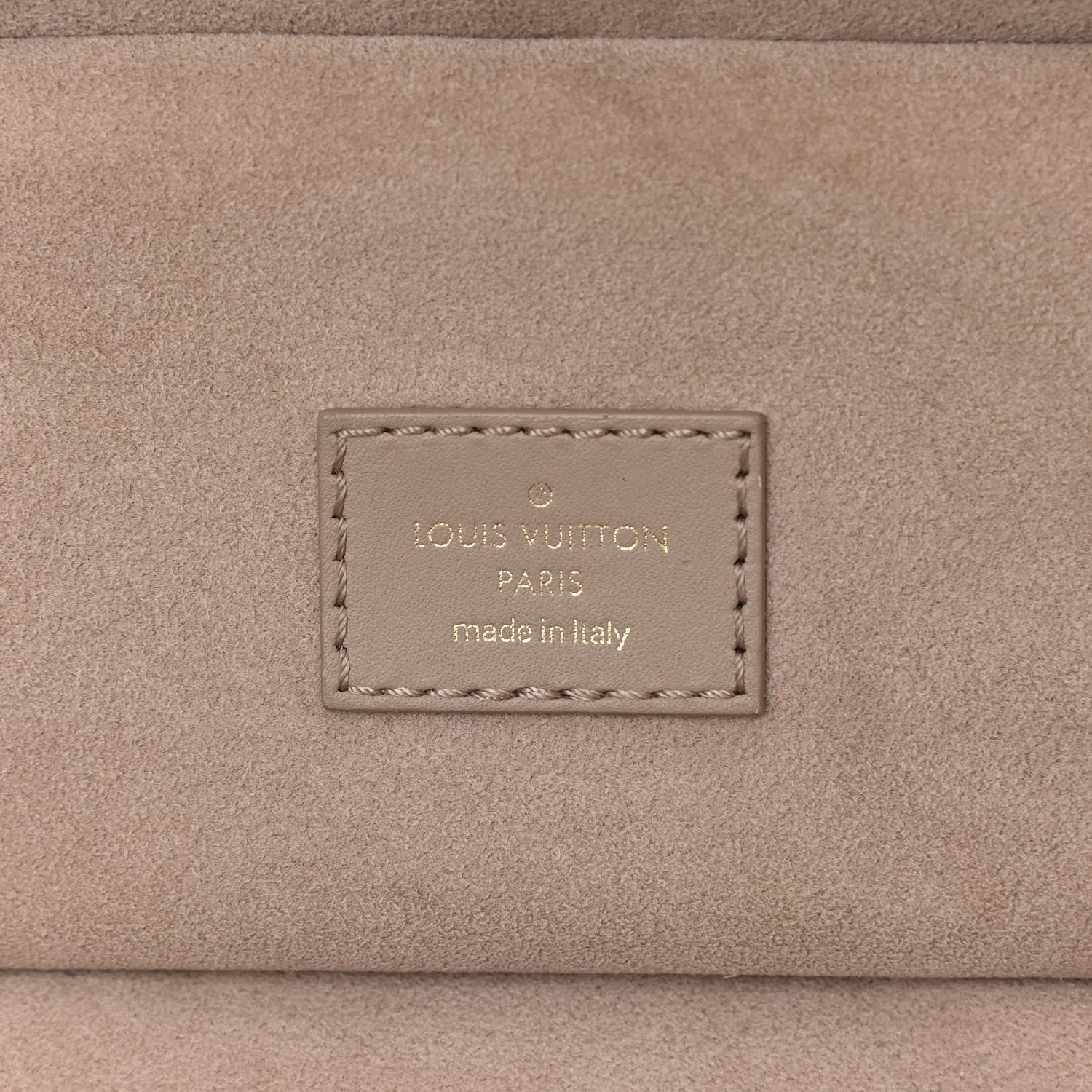 Louis Vuitton Empreinte Monogram Giant Vanity PM Tourterelle 6 of 14