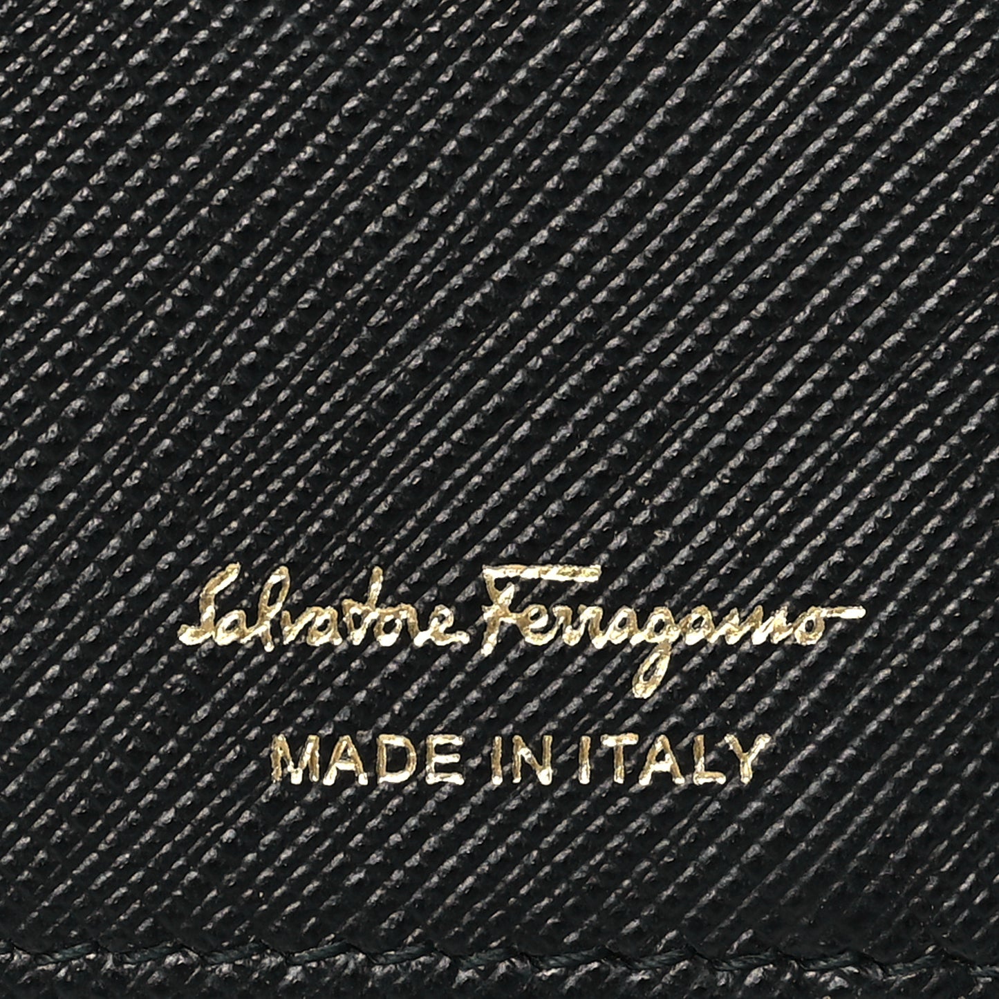 Hammered Calfskin Vara Wallet On Chain Black