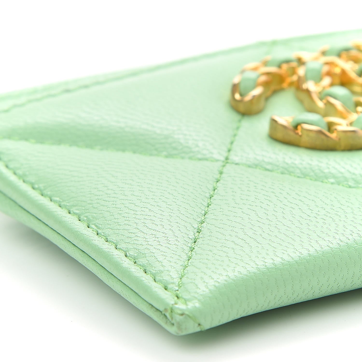 Chanel Shiny Goatskin Quilted Chanel 19 Card Holder Green 9 of 12