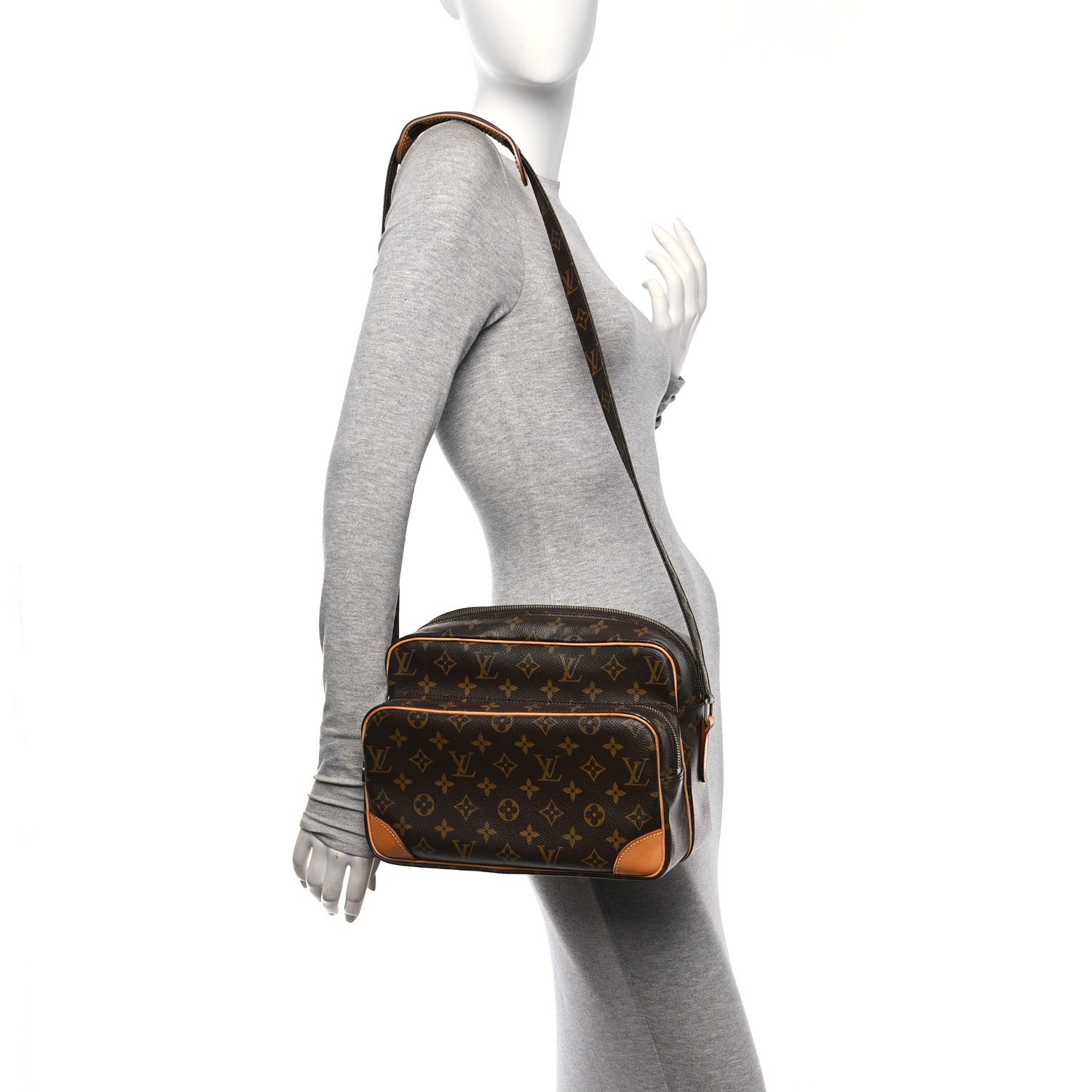 Louis Vuitton Monogram Nil 28 2 of 12