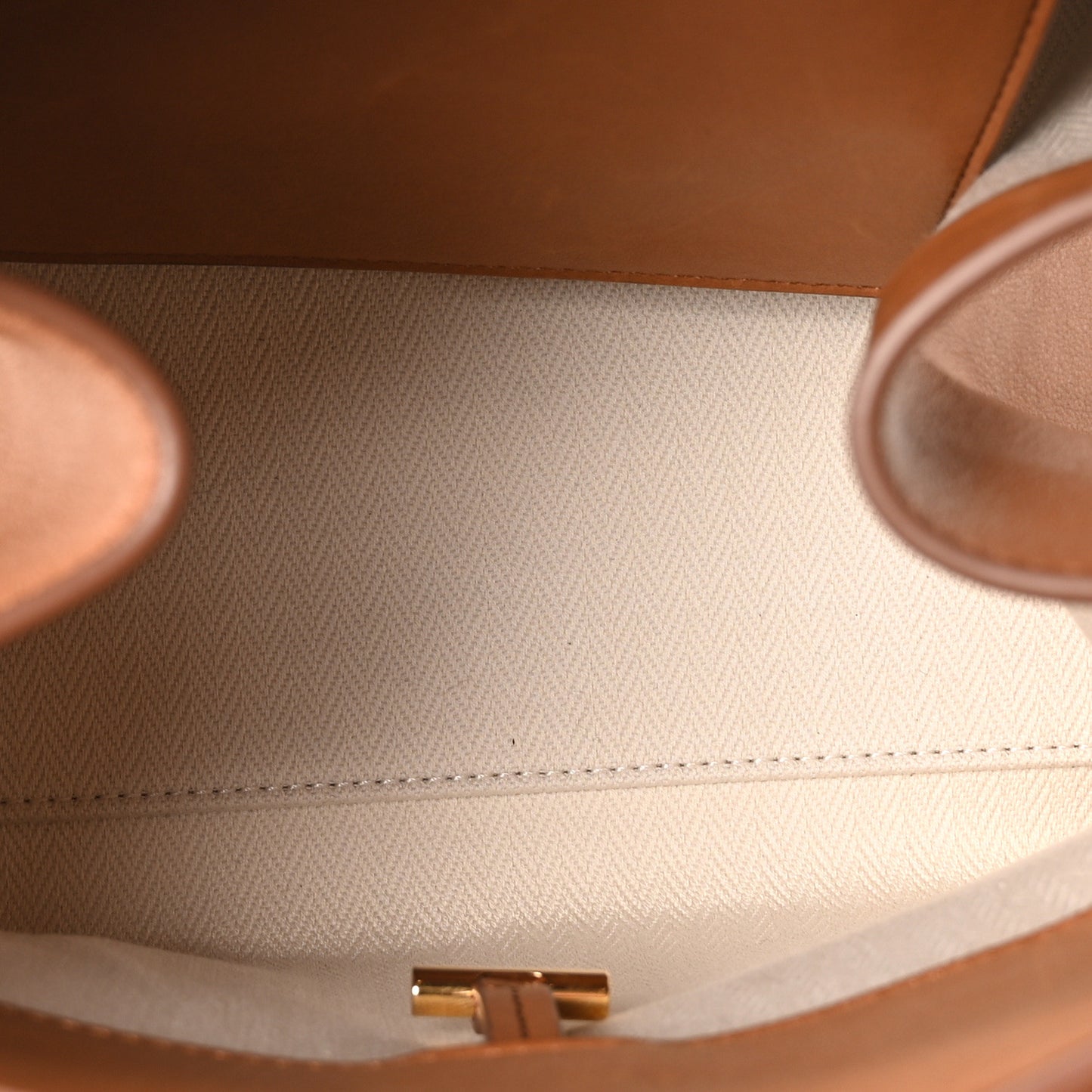 Polished Saddle Calfskin Soft Margaux 10 Bag Cuir