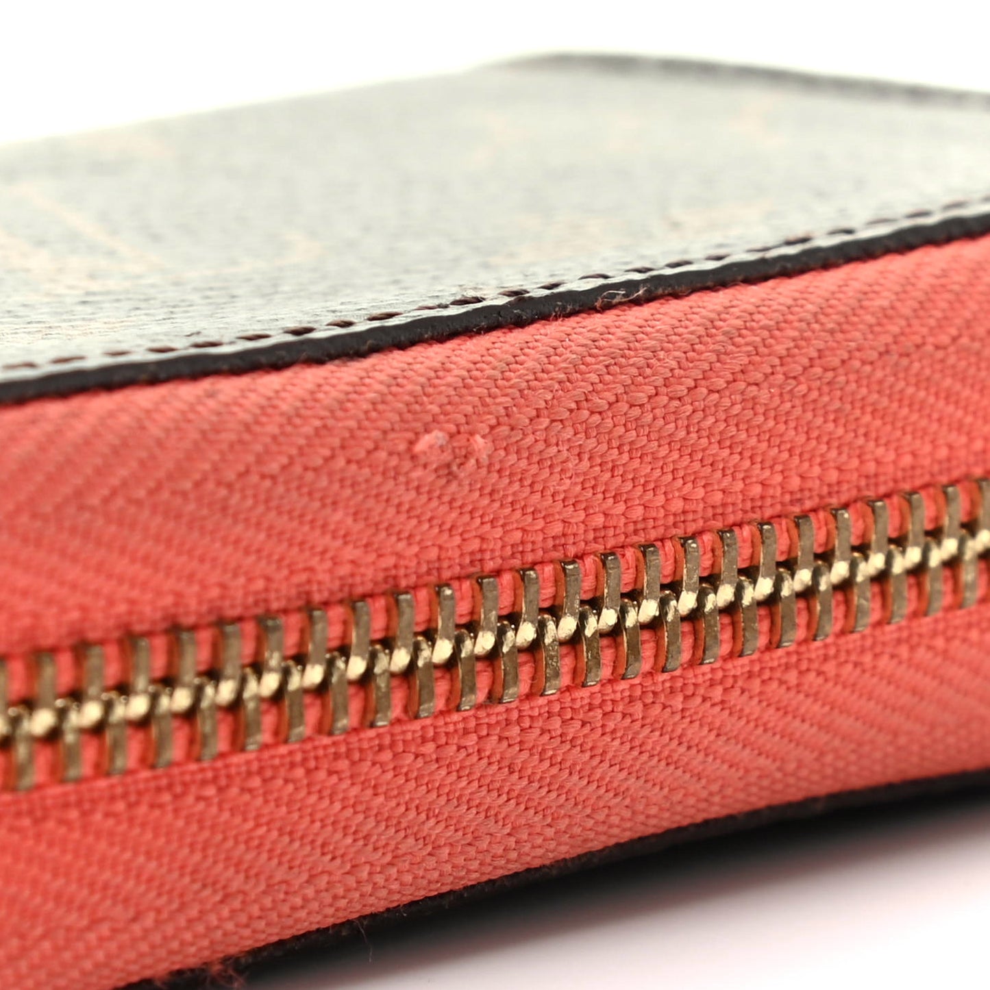 Monogram Zippy Multicartes Corail