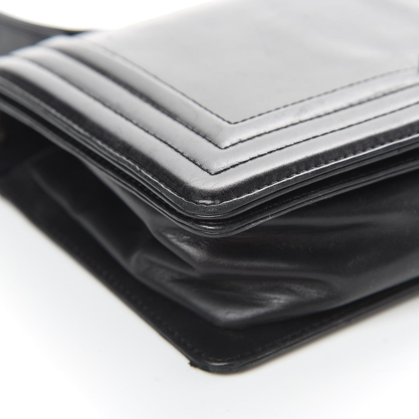 Calfskin Medium Boy Flap Black