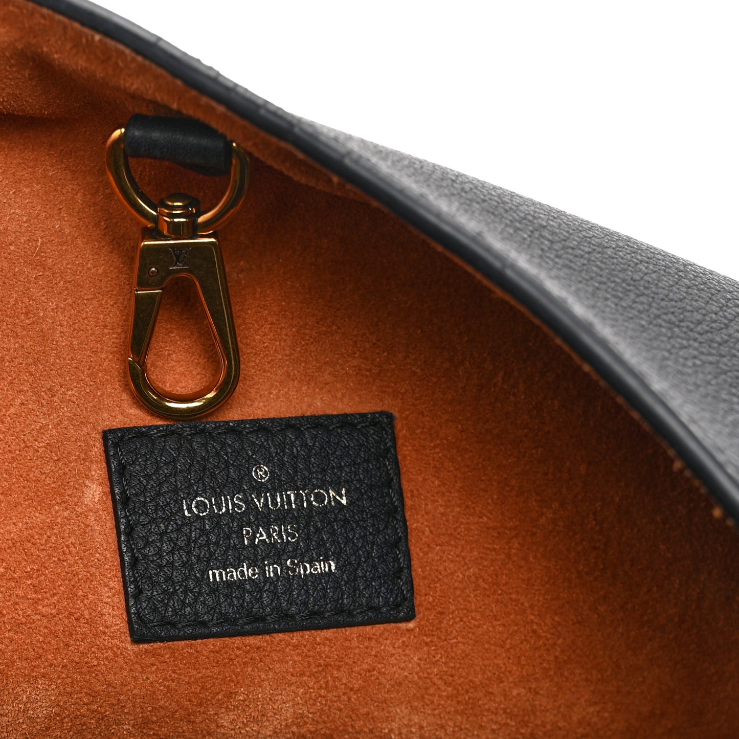 Grained Calfskin Low Key Hobo MM Black