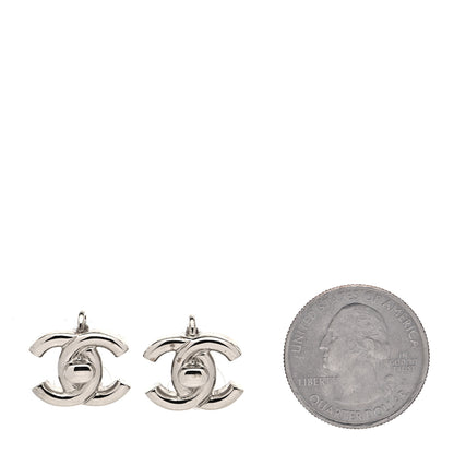 Chanel Metal CC Turnlock Clip On Earrings Gold 2 of 6