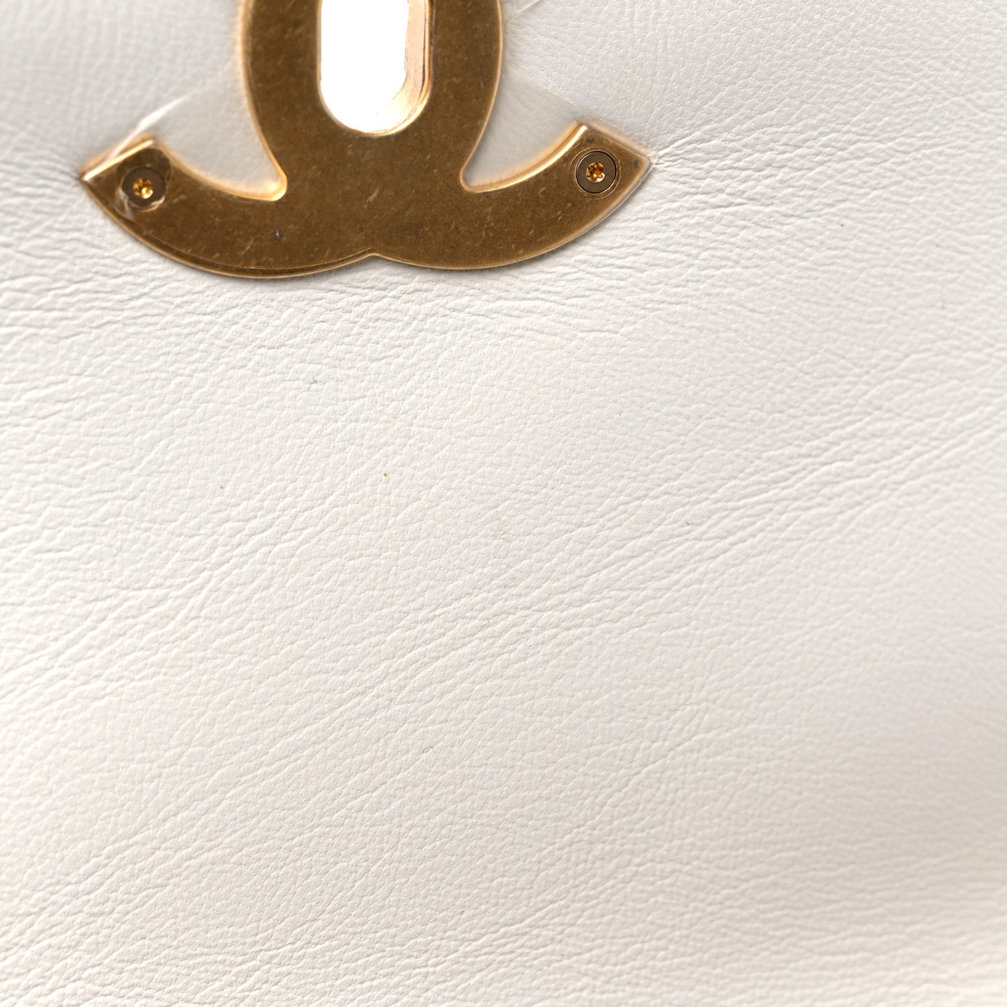 Lambskin Quilted Medium Chanel 19 Flap White