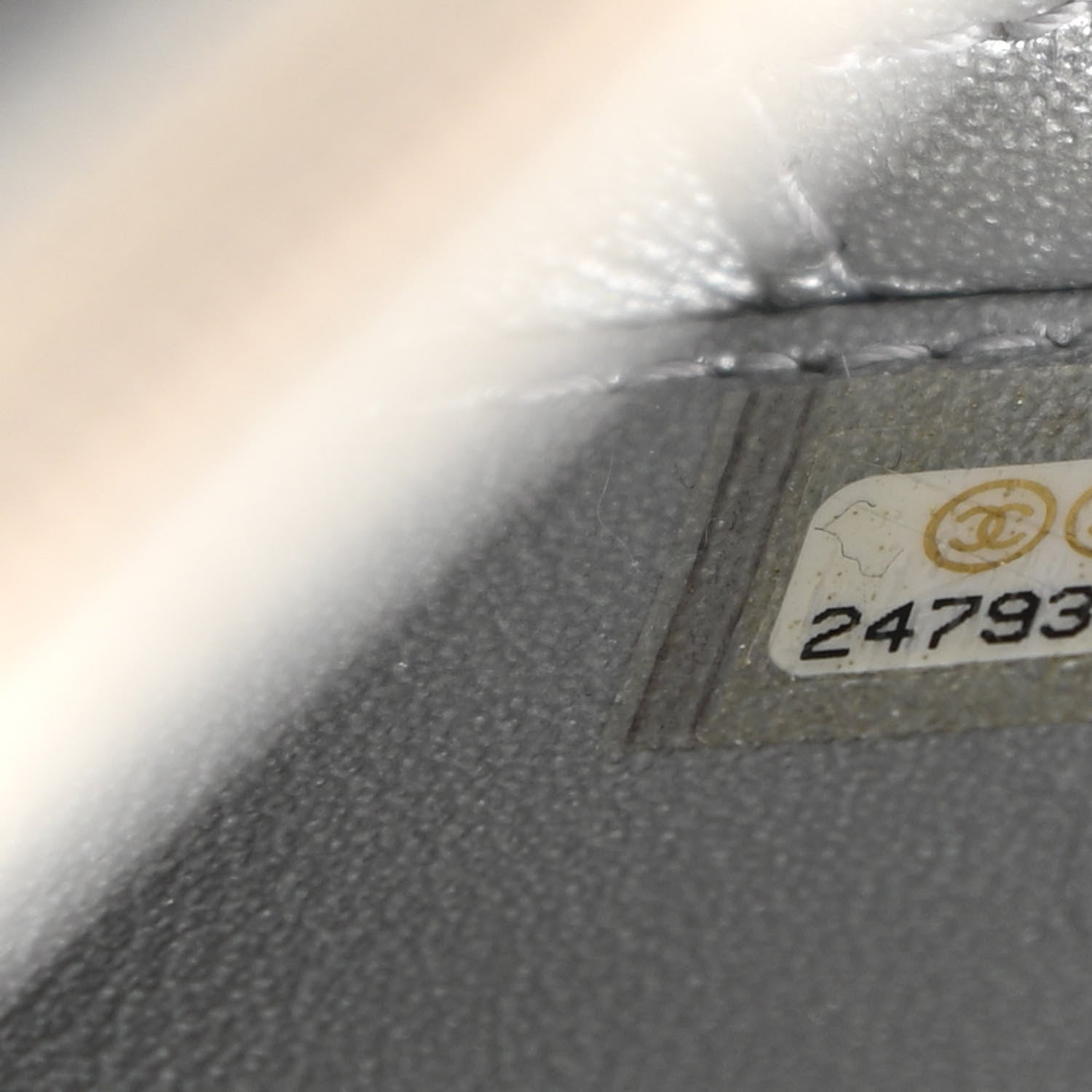 Chanel Metallic Caviar Quilted Medium CC Filigree Vanity Case Silver 7 of 10