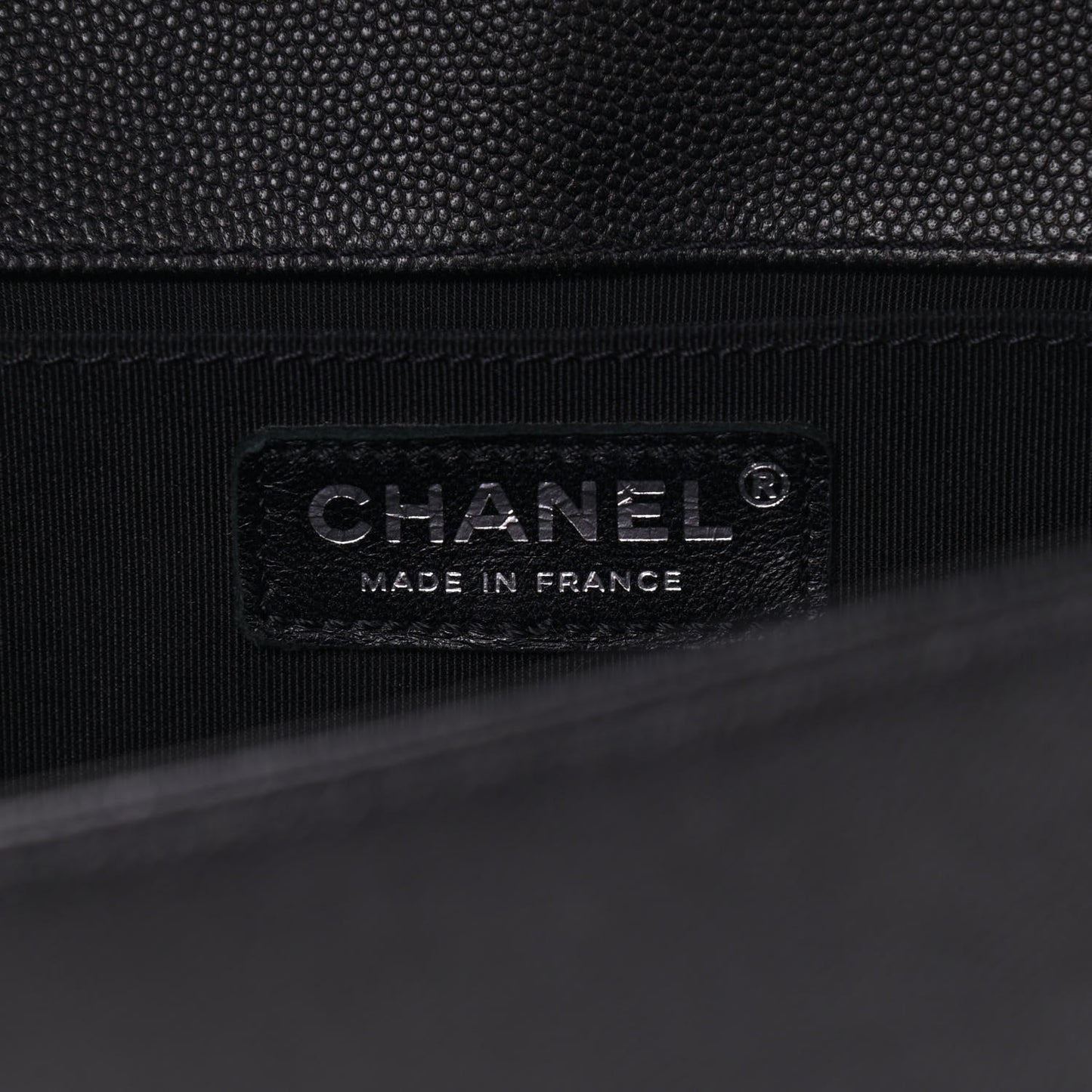 Caviar Quilted Medium Boy Flap So Black