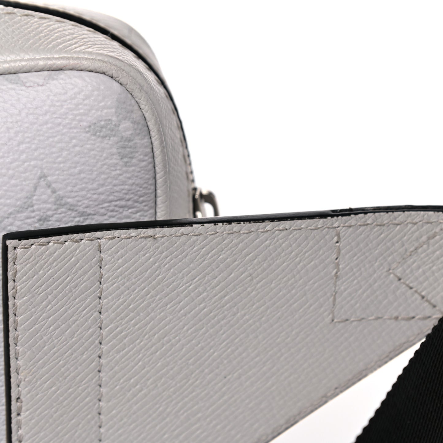 Taiga Monogram Outdoor Bumbag White