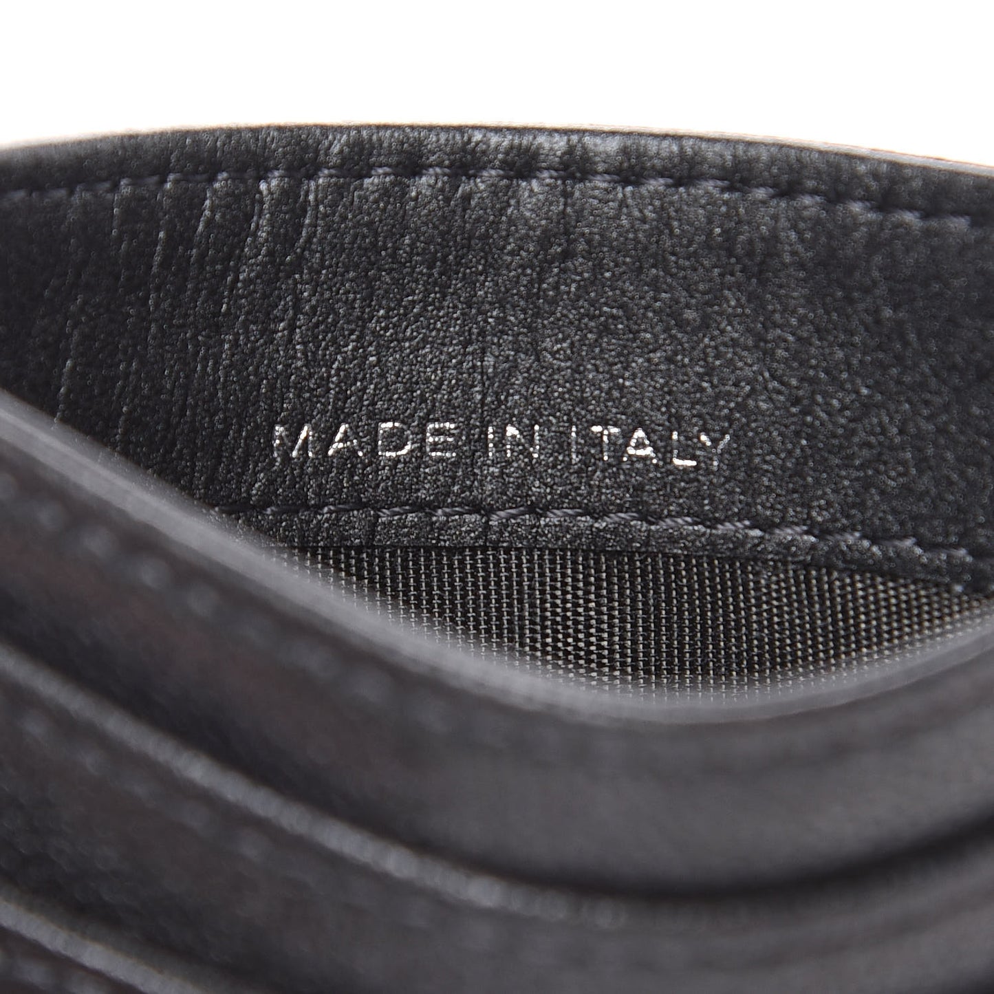 Goatskin Camellia Embossed Card Holder Grey