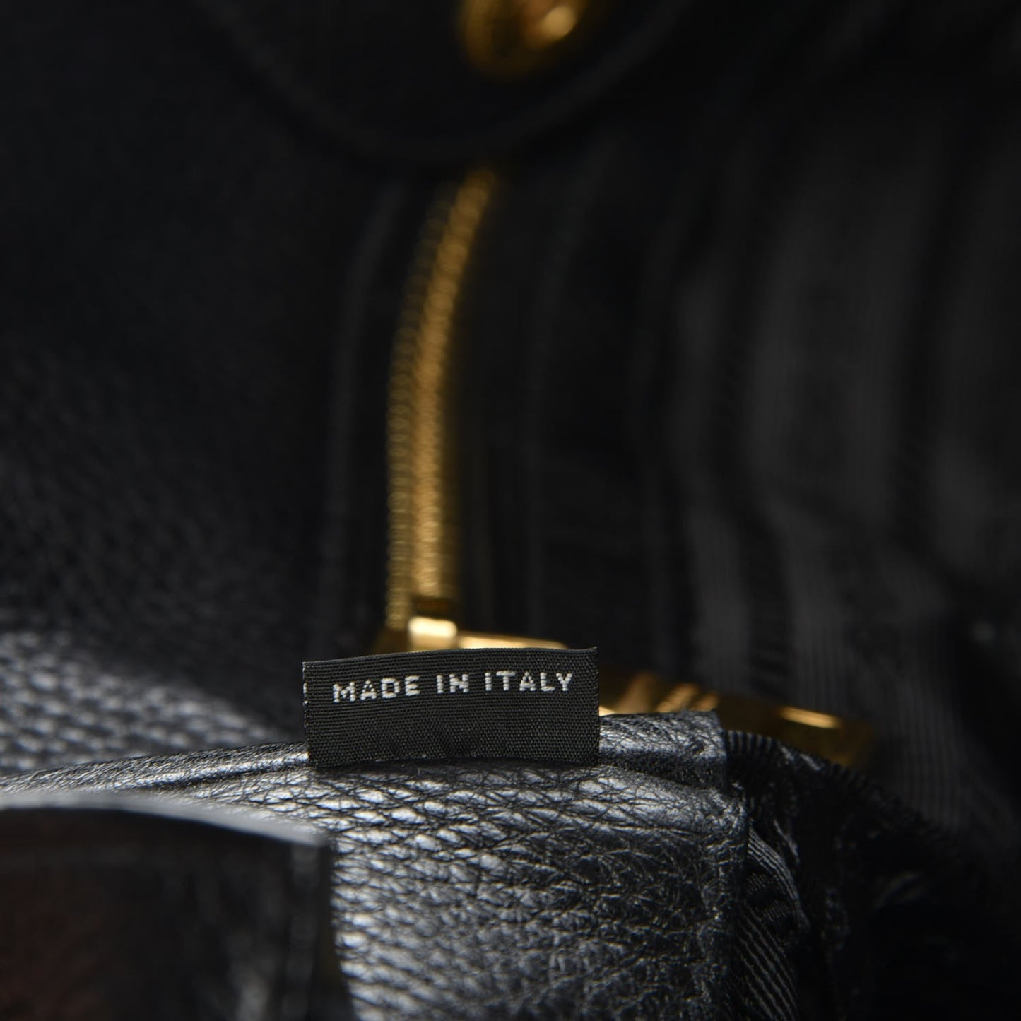 Vitello Daino Tote Nero Black