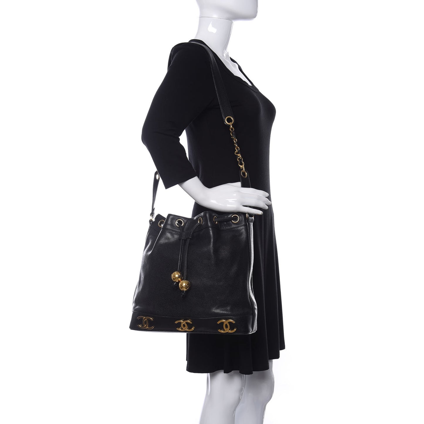 Caviar CC Drawstring Shoulder Bag Black