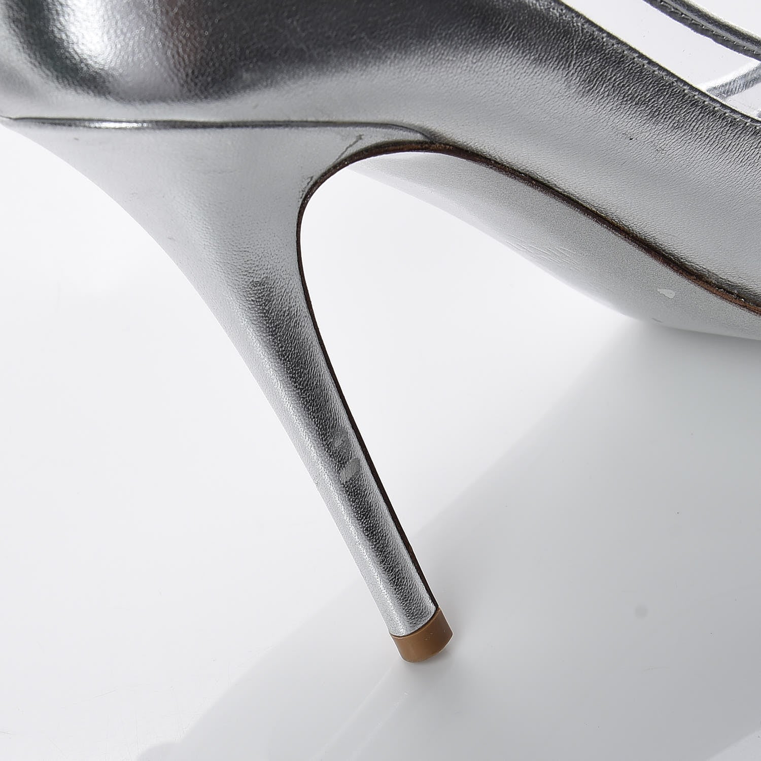 Valentino Garavani Metallic Nappa PVC Dollybow Pumps 39 Silver 15 of 18