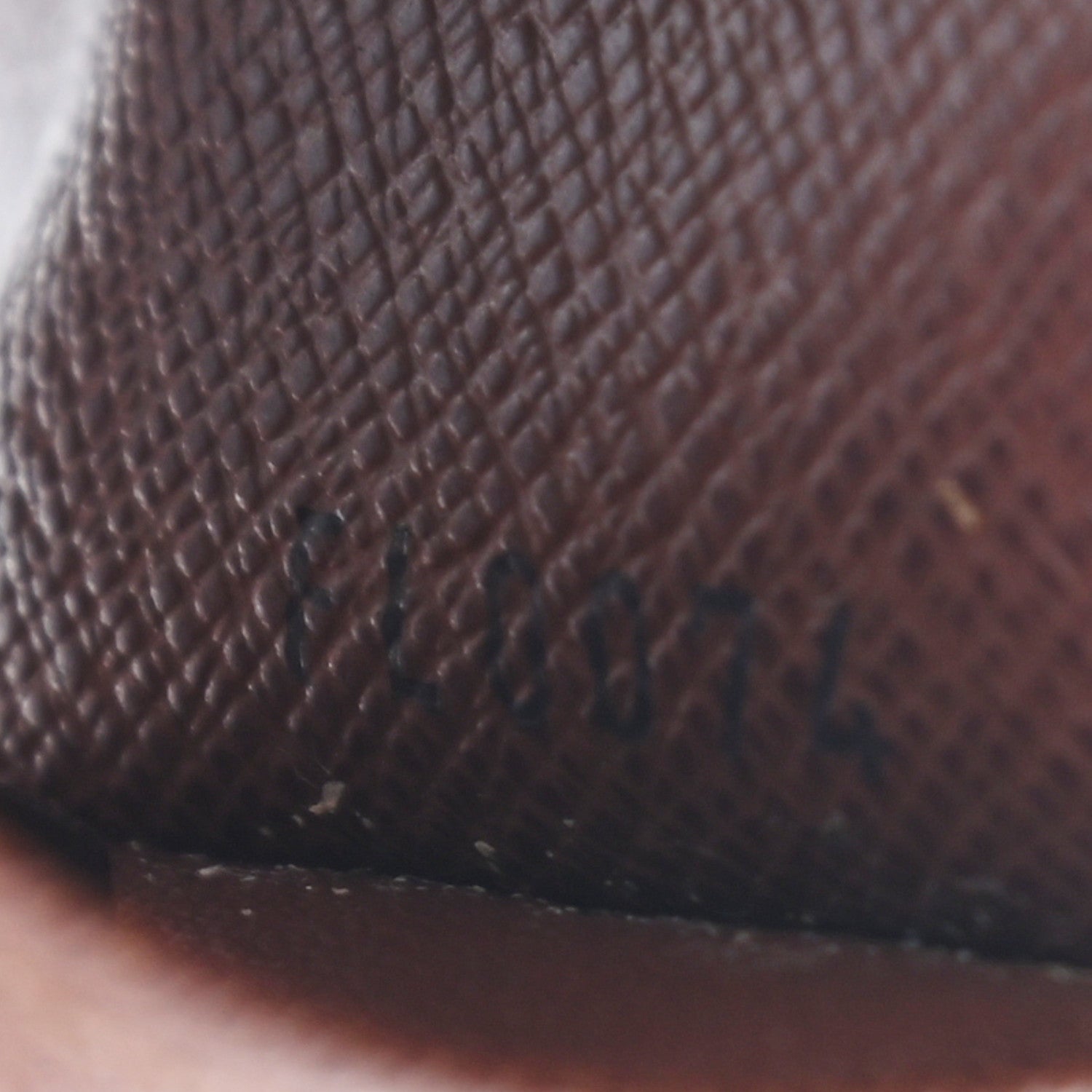 Louis Vuitton Monogram 4 Key Multicles Holder 6 of 9