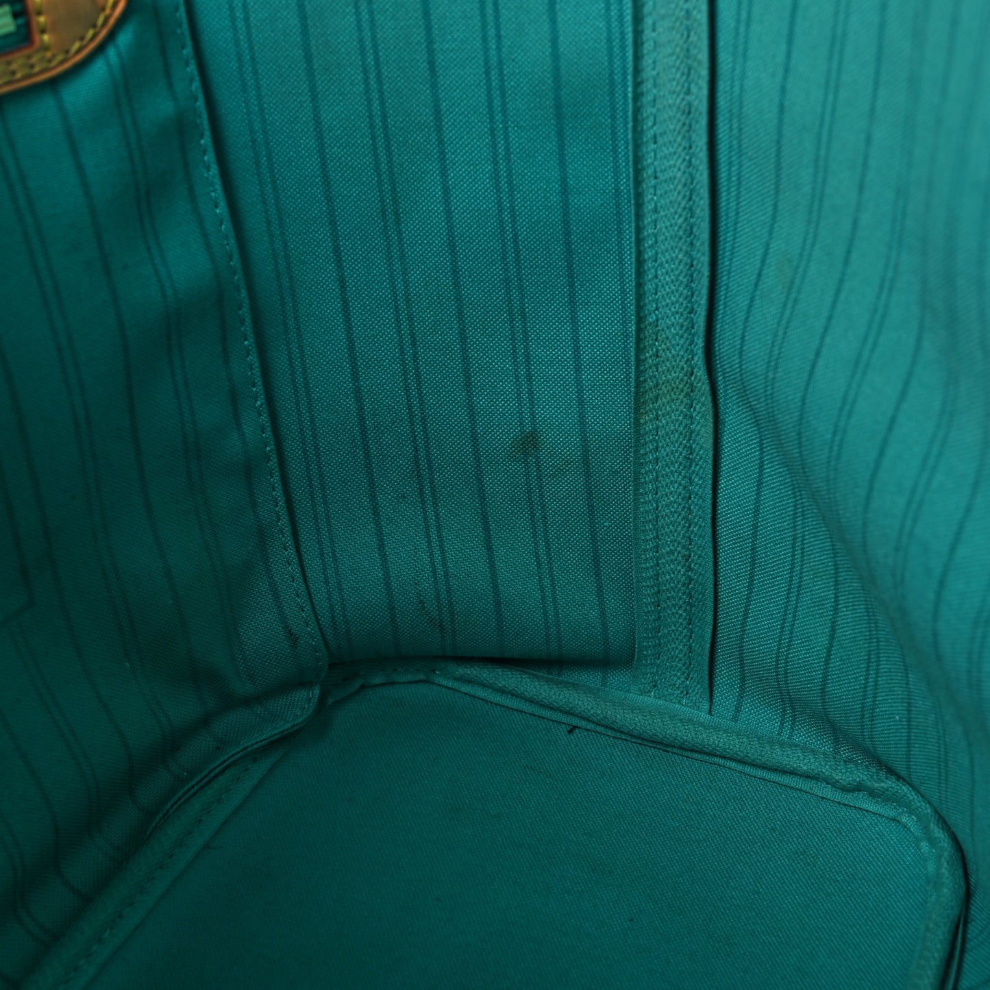 Monogram V Neverfull MM Turquoise