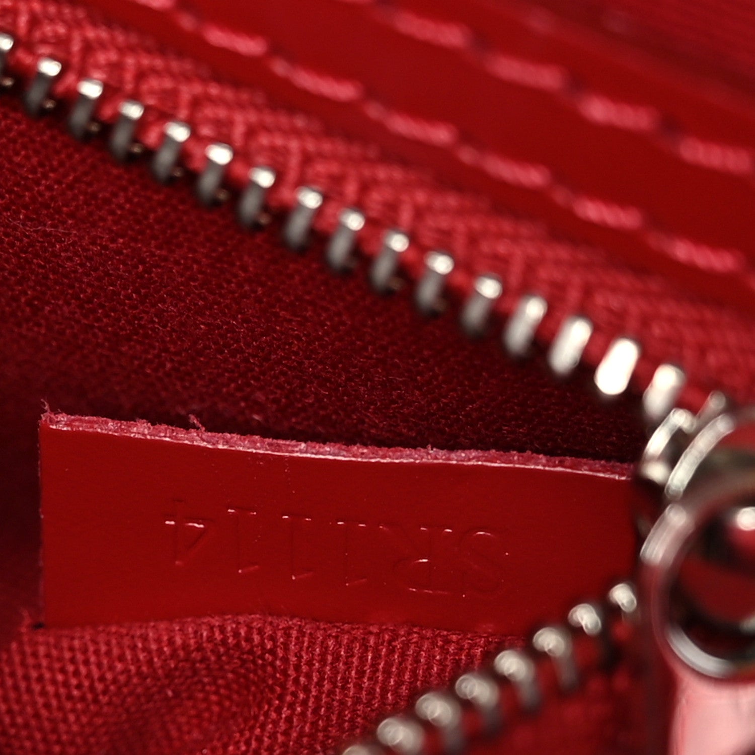 Louis Vuitton Epi Brea MM Carmine 7 of 9