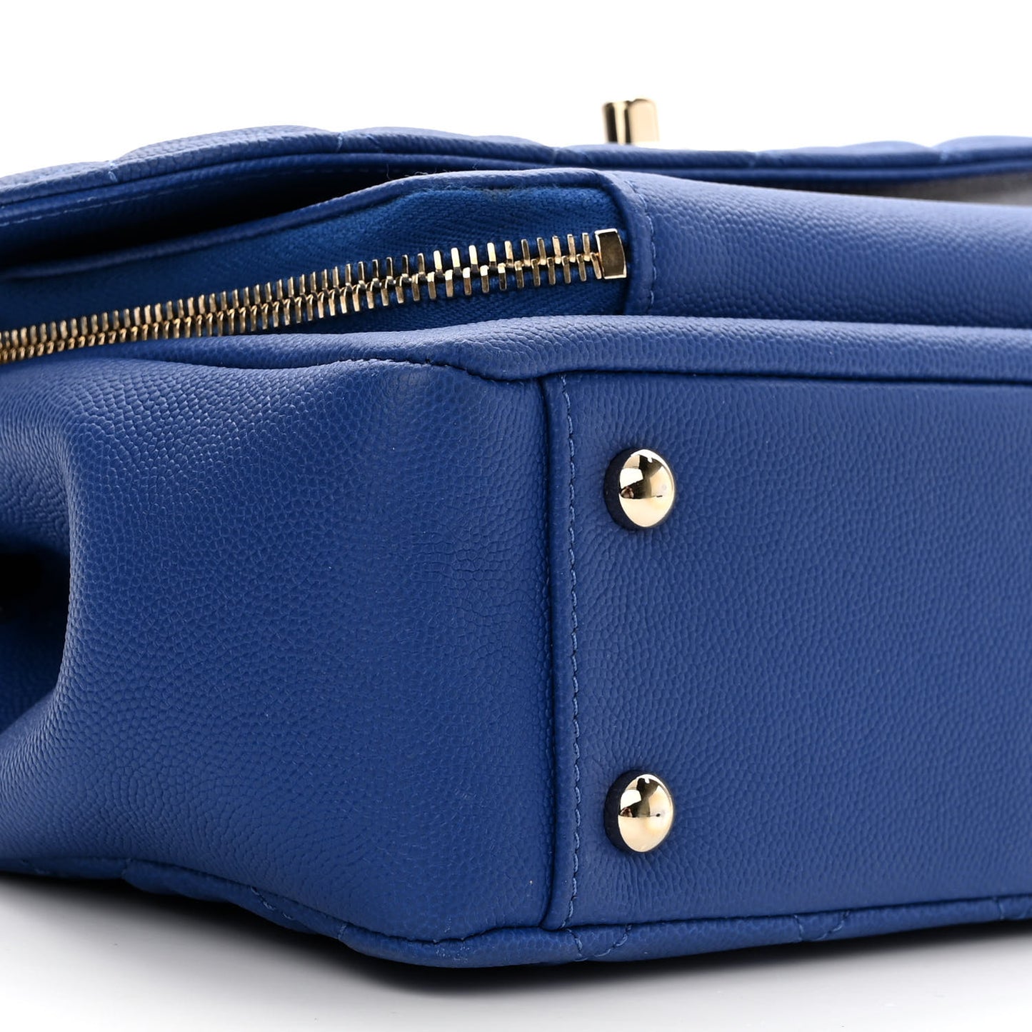 Caviar Quilted Medium Business Affinity Flap Dark Blue