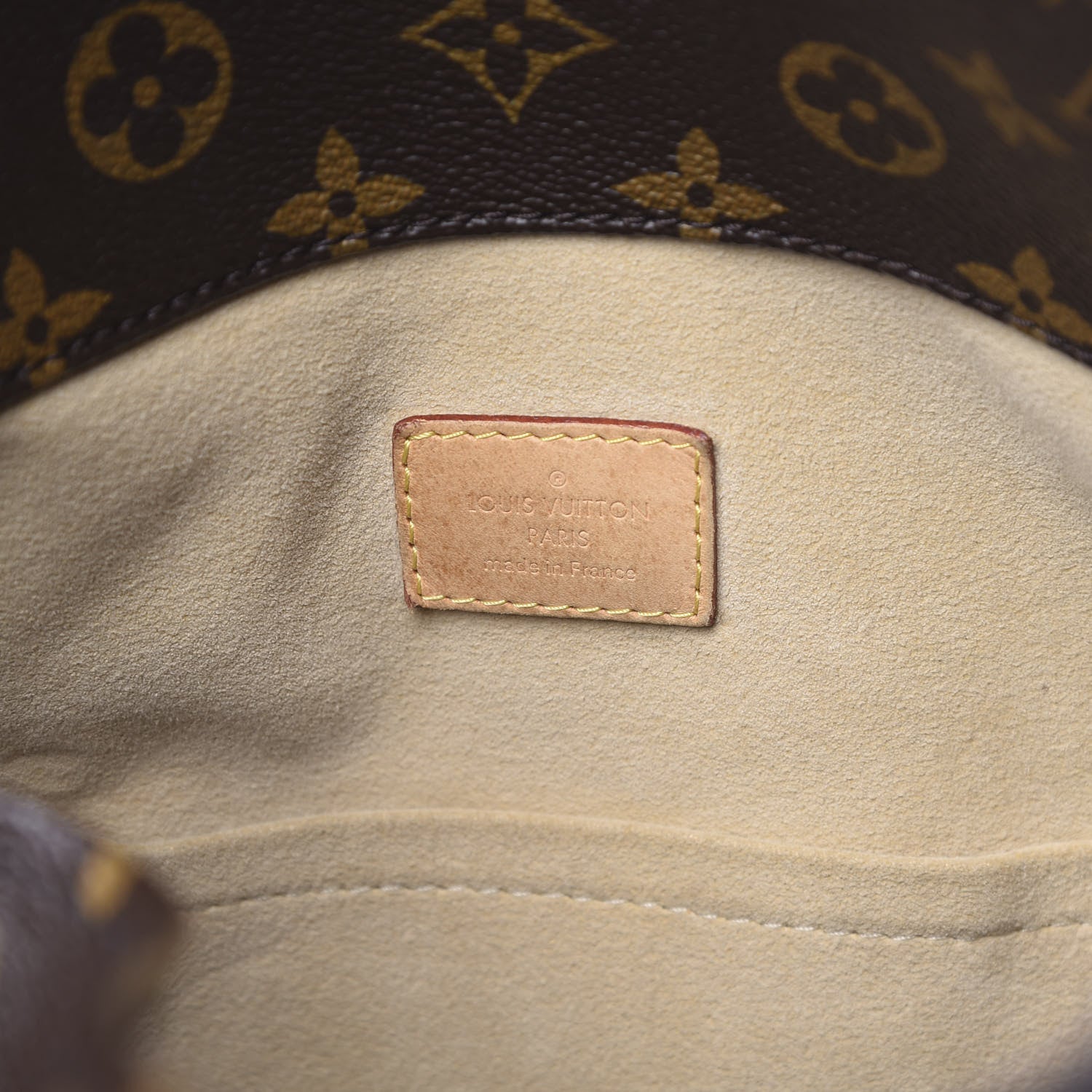 Louis Vuitton Monogram Artsy MM 5 of 12