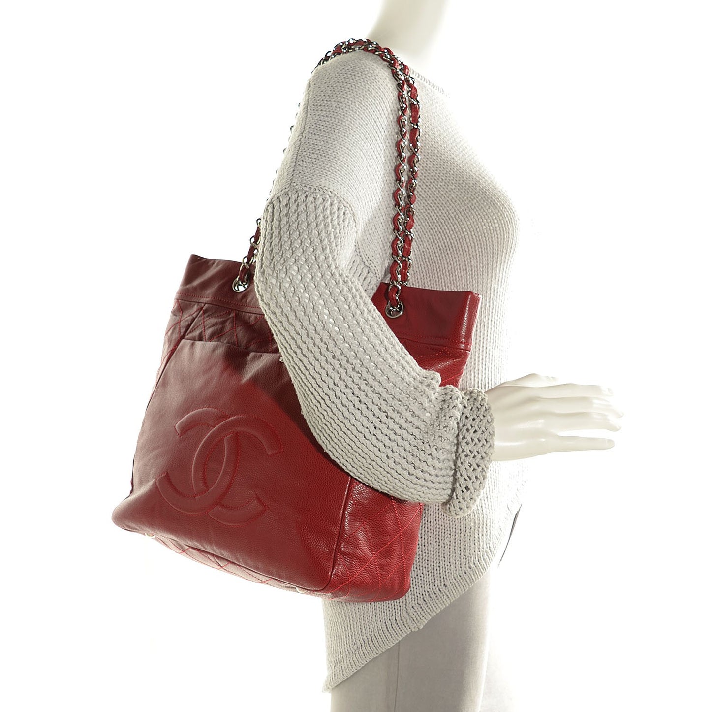 Soft Caviar Large Timeless CC Shoulder Bag Red