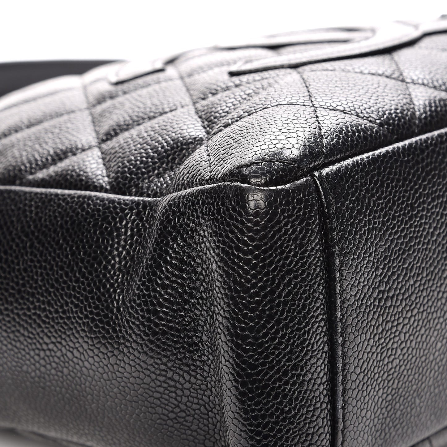 Caviar Quilted Petit Shopping Tote PST Black