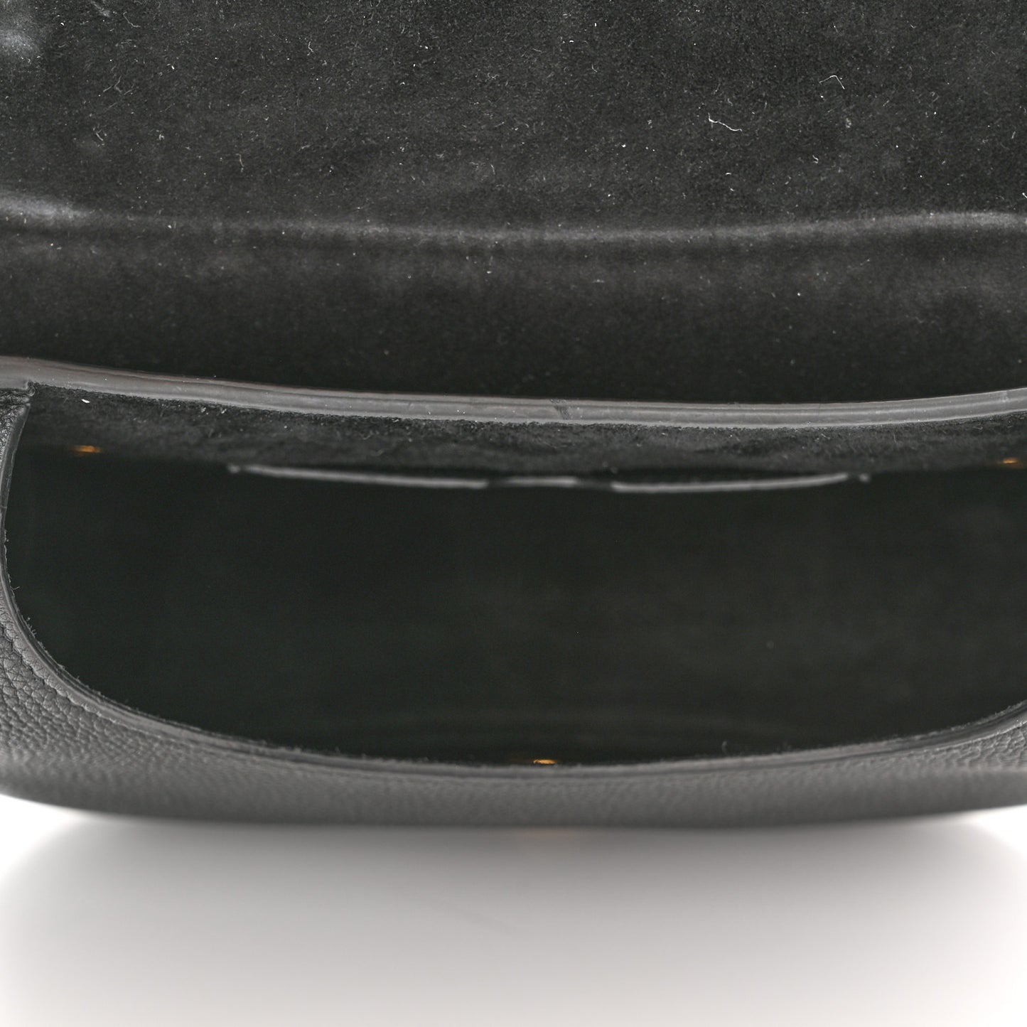Grained Calfskin Medium Bobby Flap Black